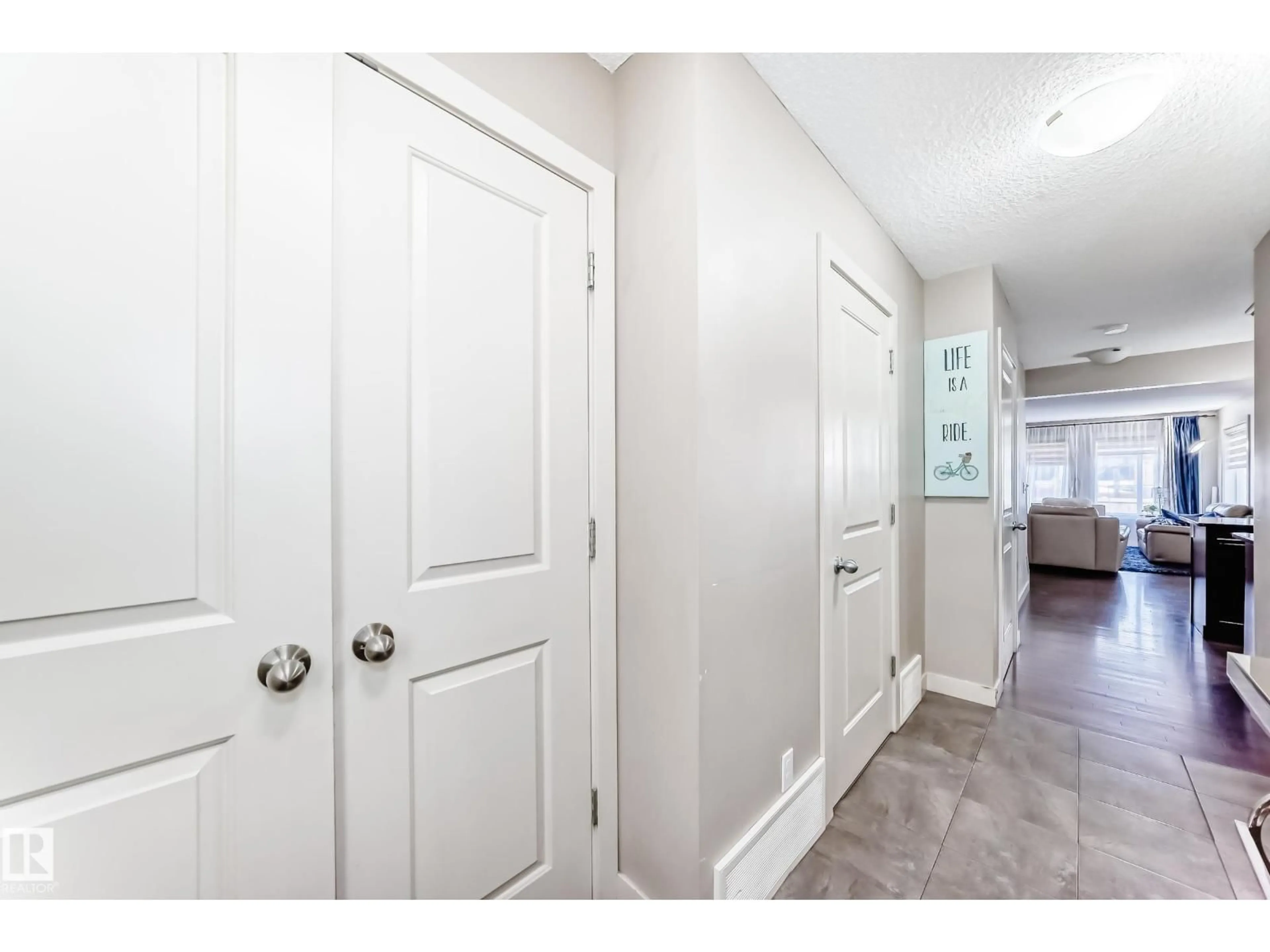 Indoor entryway for NW - 1717 HAMMOND CR, Edmonton Alberta T6M0N1