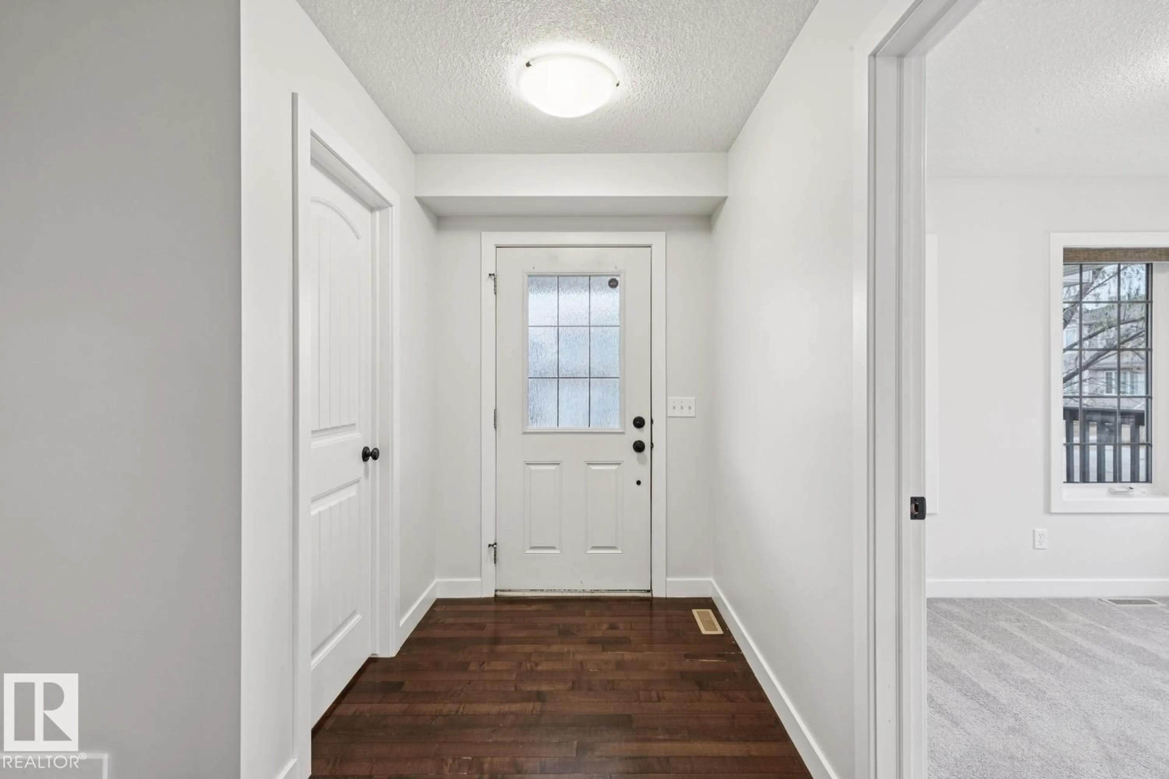 Indoor entryway for 323 AVENA LI, Leduc Alberta T9E0L8