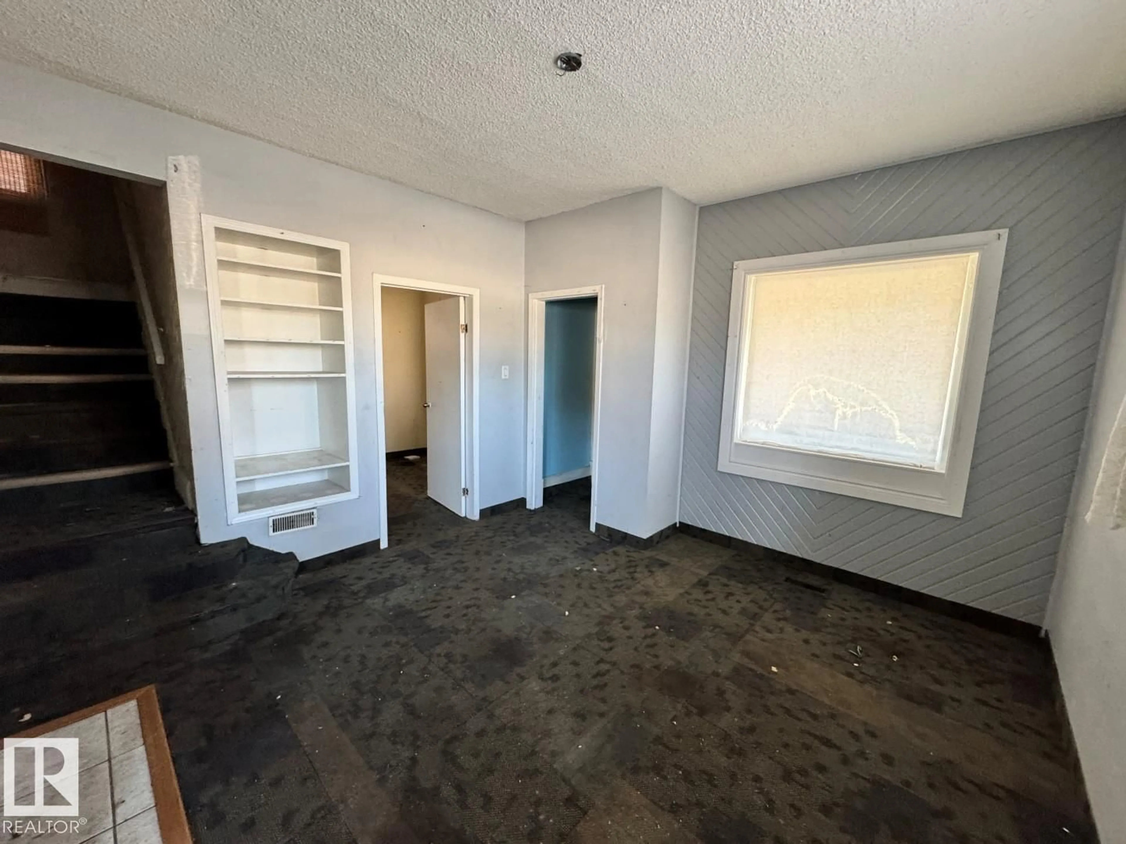 A pic of a room for 11251 86 ST, Edmonton Alberta T5B3H7