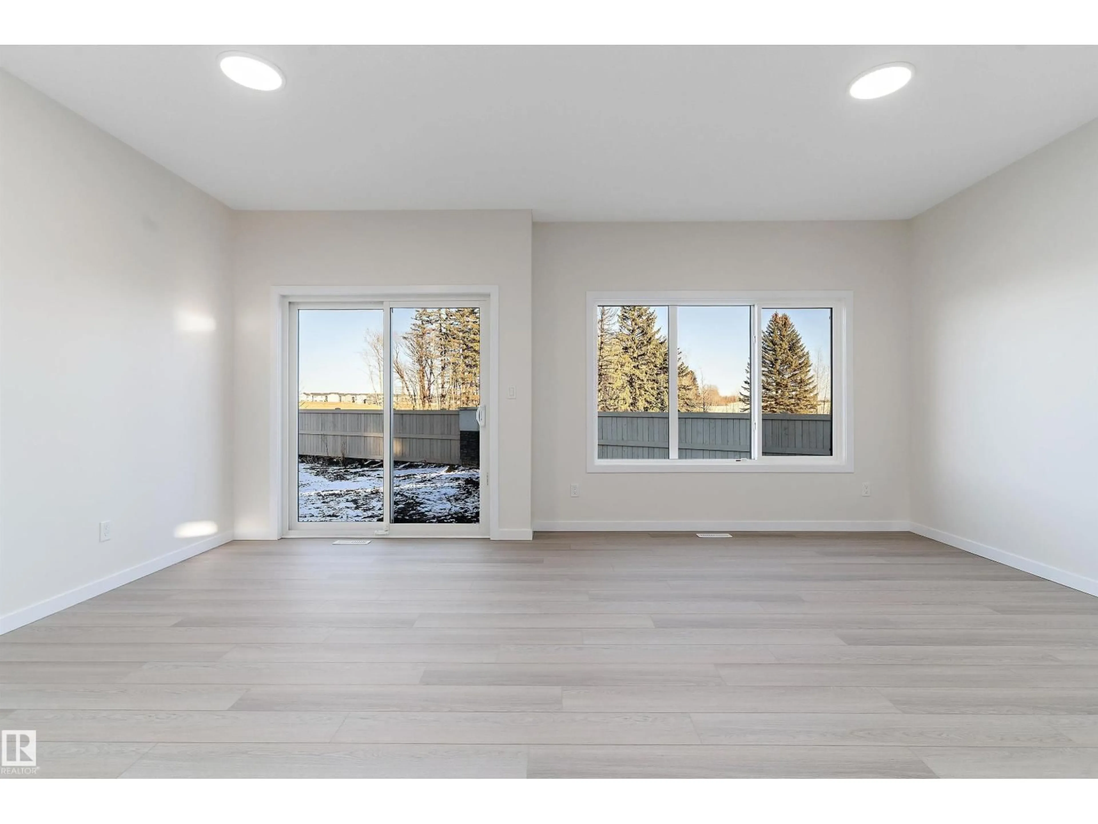 A pic of a room for 823 ROWAN CL, Edmonton Alberta T6X1A2