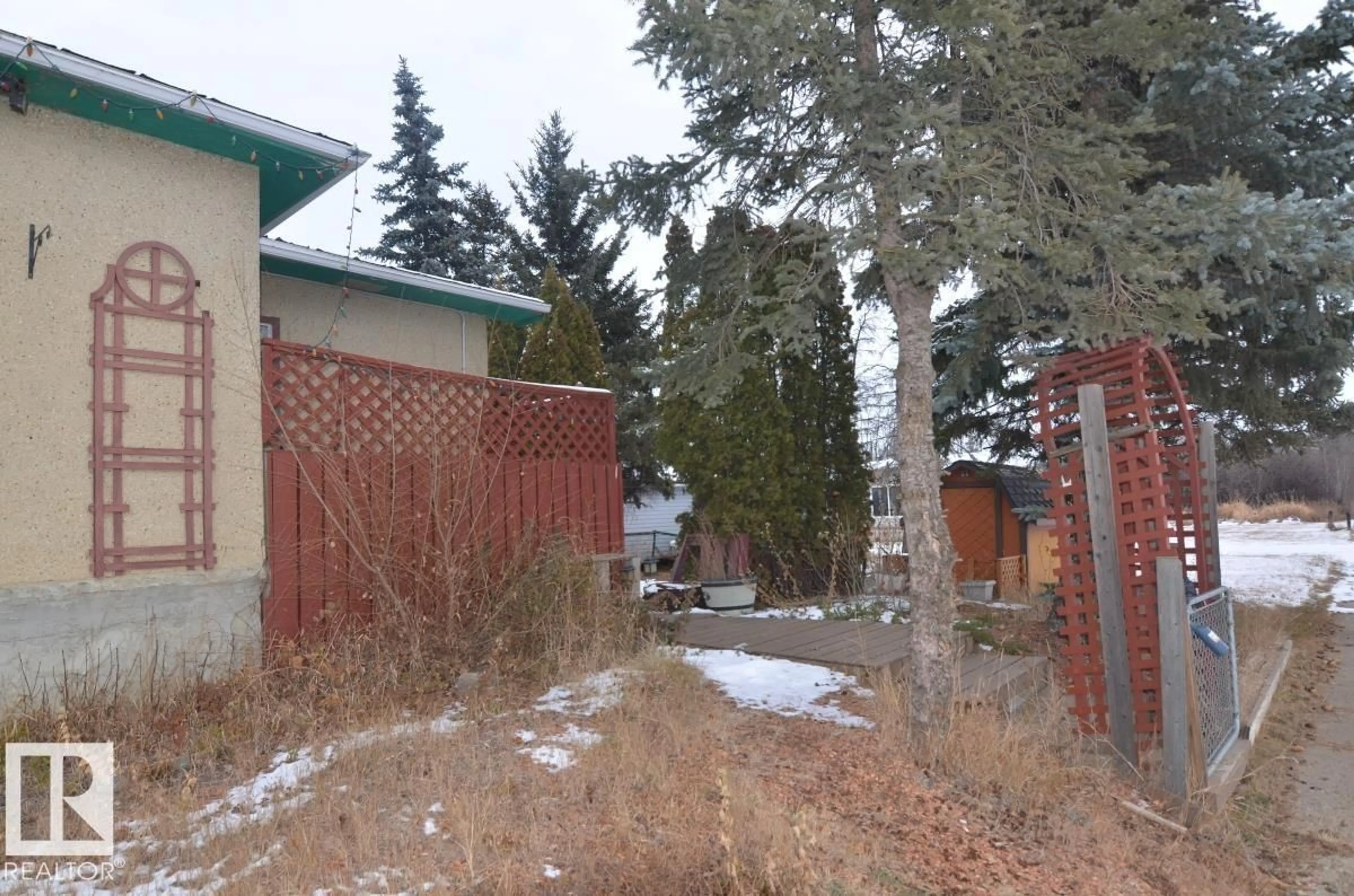 A pic from outside/outdoor area/front of a property/back of a property/a pic from drone, unknown for 5003 49 ST, Ryley Alberta T0B4A0