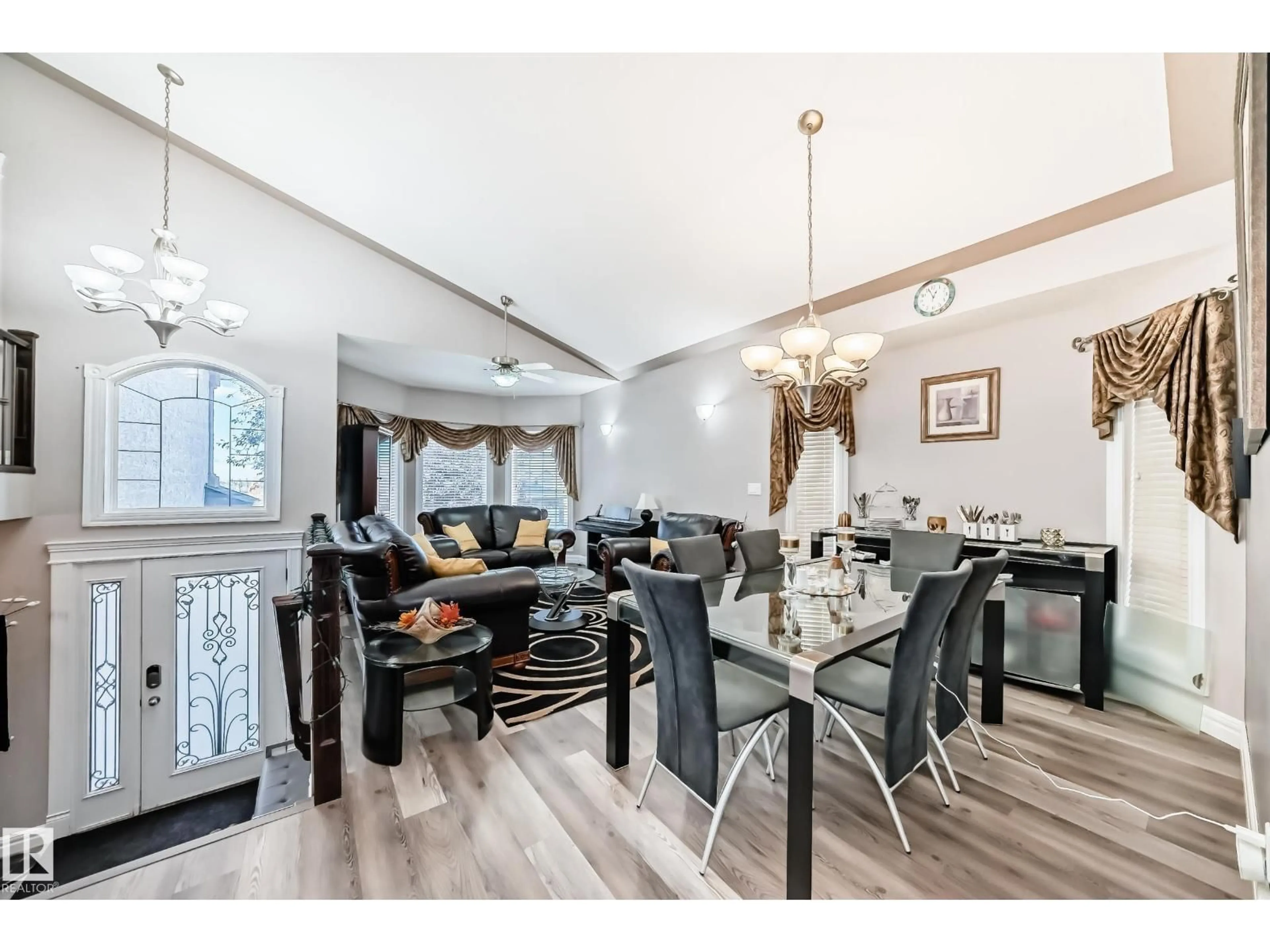 Dining room, wood/laminate floor for SW - 1715 69 ST, Edmonton Alberta T6X0C9