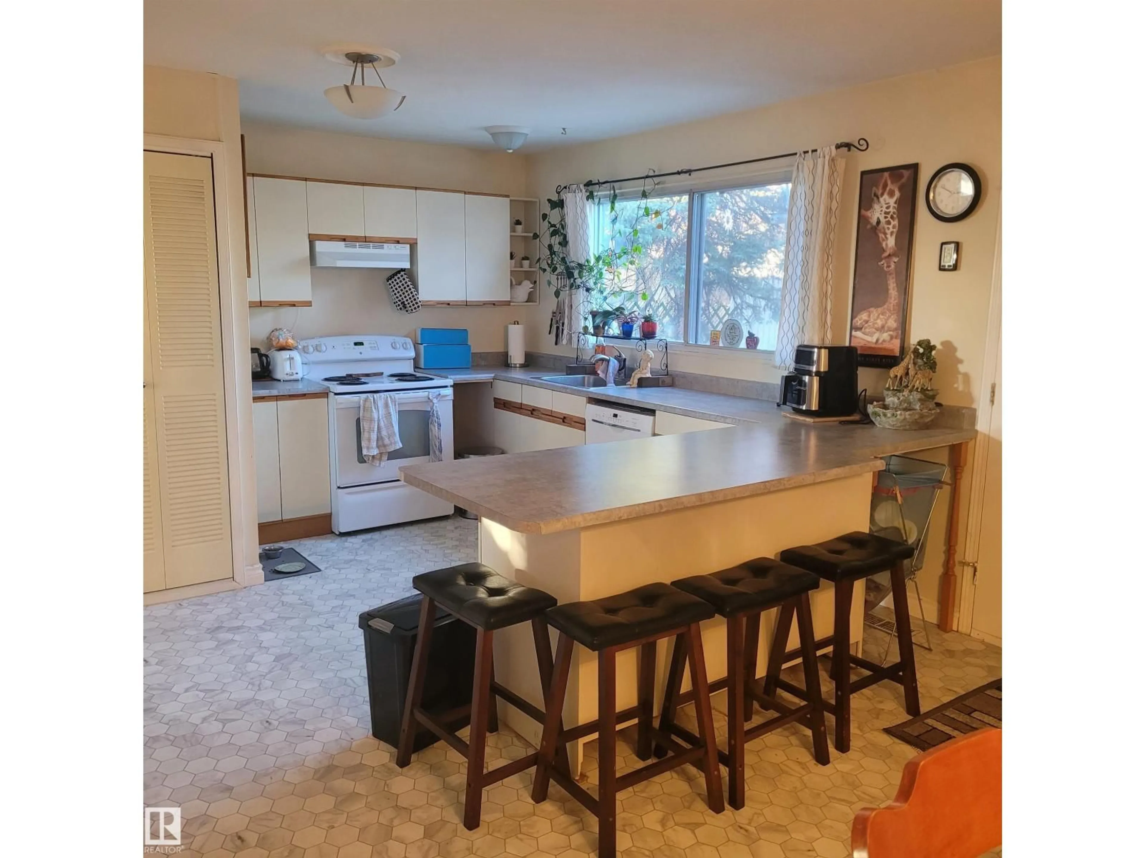Open concept kitchen, unknown for 11212 134 AV, Edmonton Alberta T5E1K5