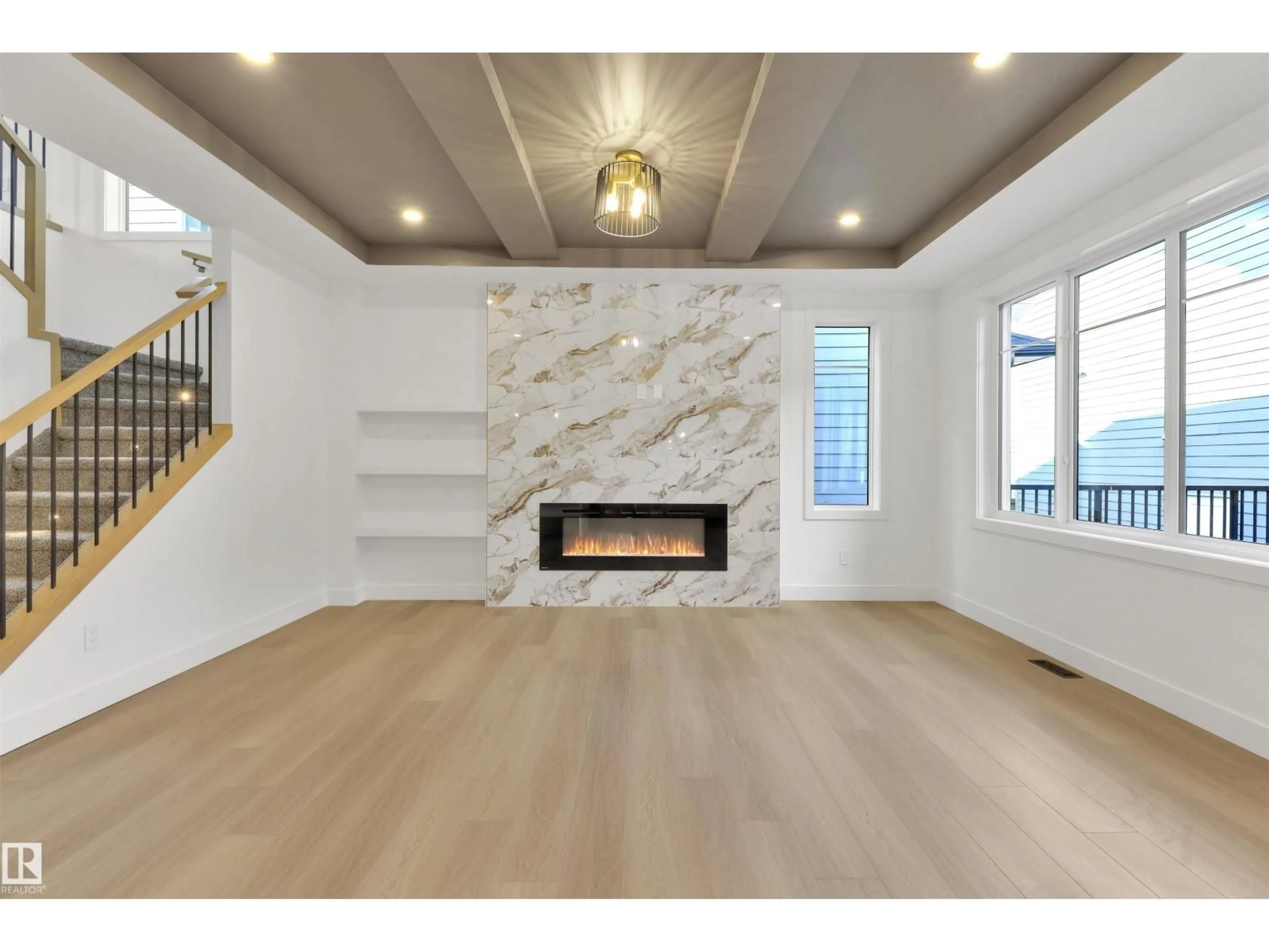 A pic of a room for 6125 CRAWFORD DR SW, Edmonton Alberta T6W4L7