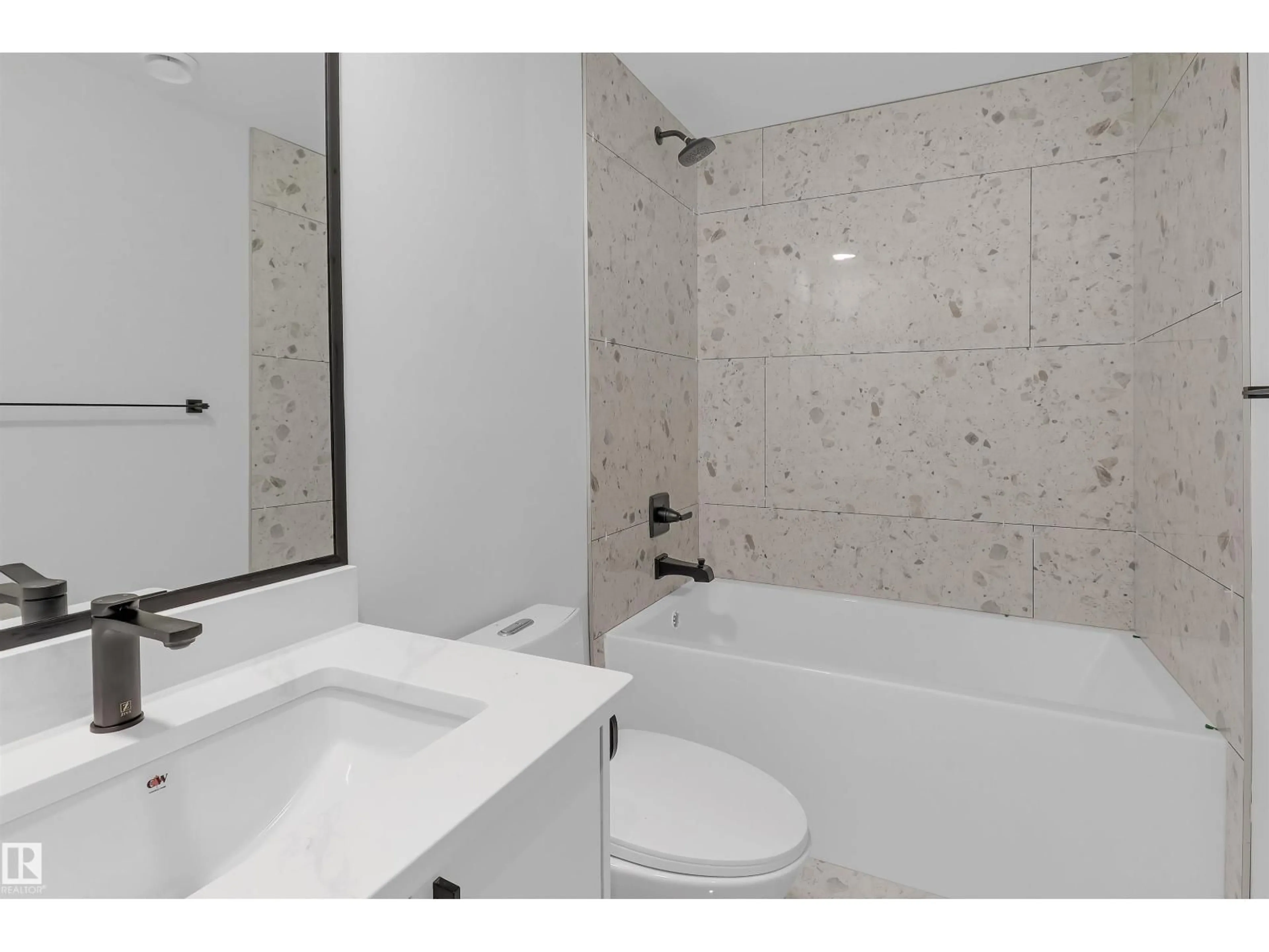 Standard bathroom, ceramic/tile floor for 6125 CRAWFORD DR SW, Edmonton Alberta T6W4L7