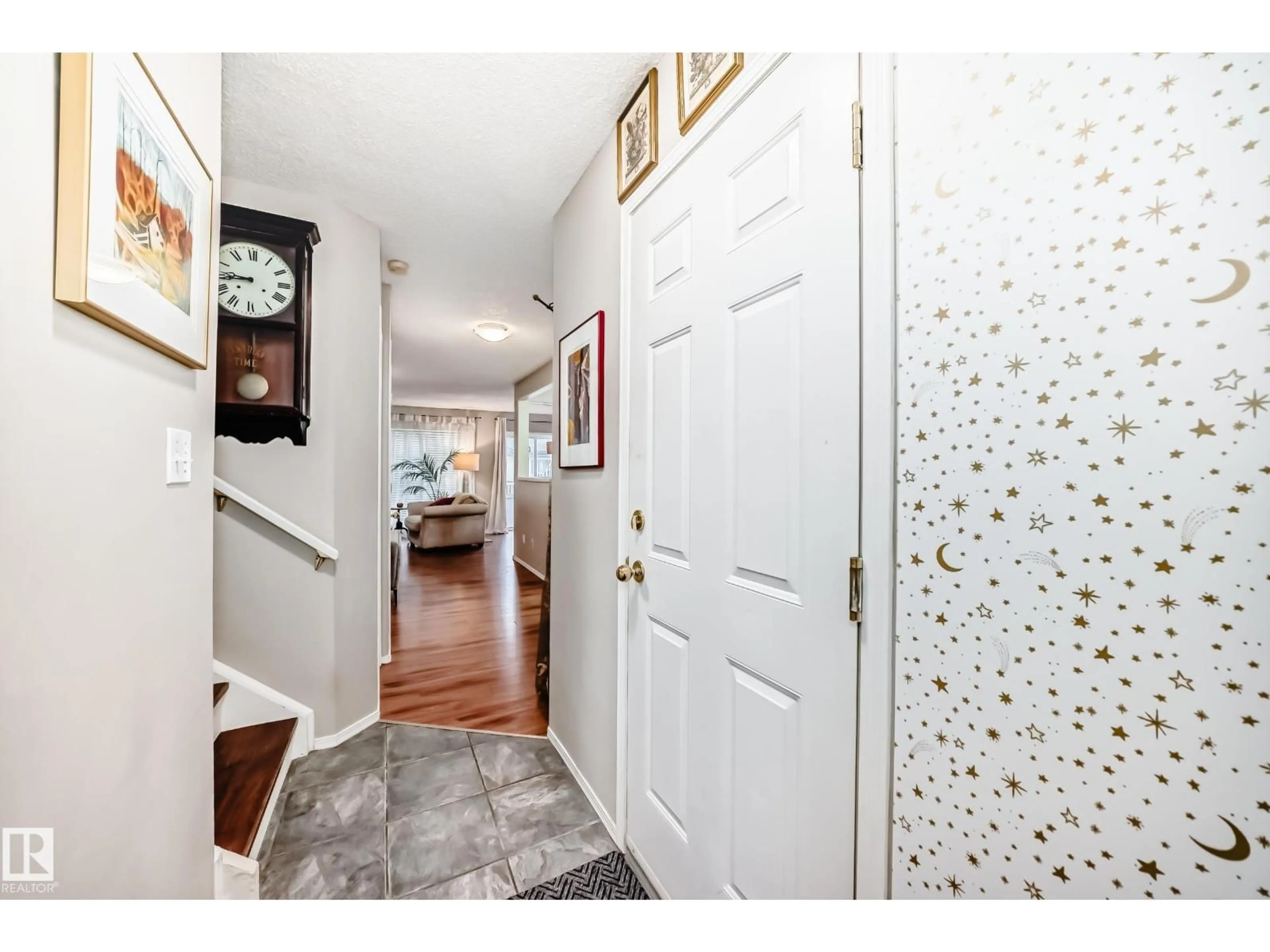 Indoor entryway for 121 BULYEA RD, Edmonton Alberta T6R2M9