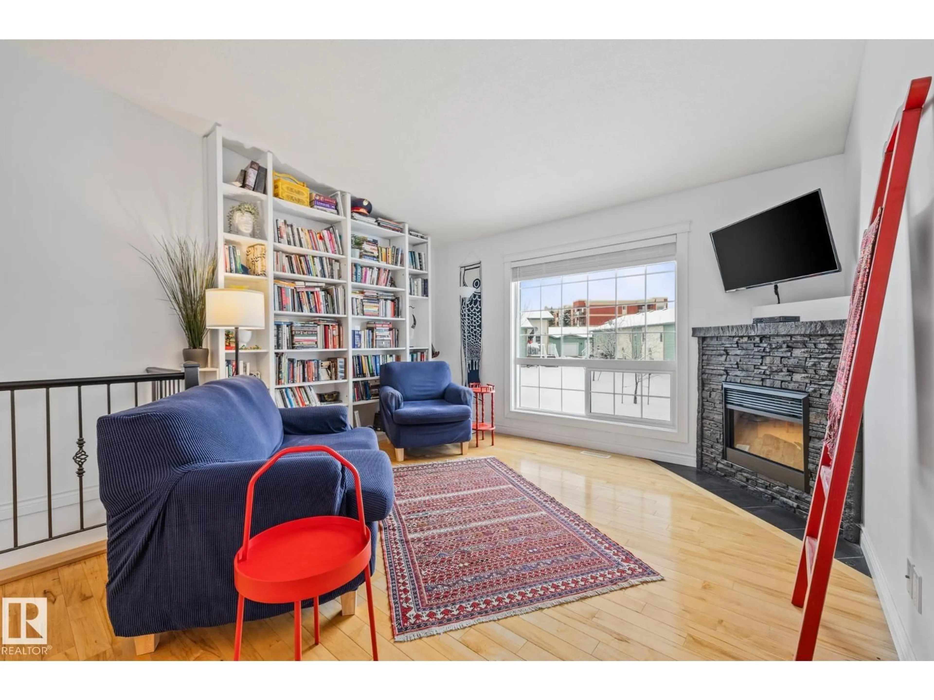 Living room with furniture, unknown for 3 - 21 SPRUCE RIDGE DR, Spruce Grove Alberta T7X4N3