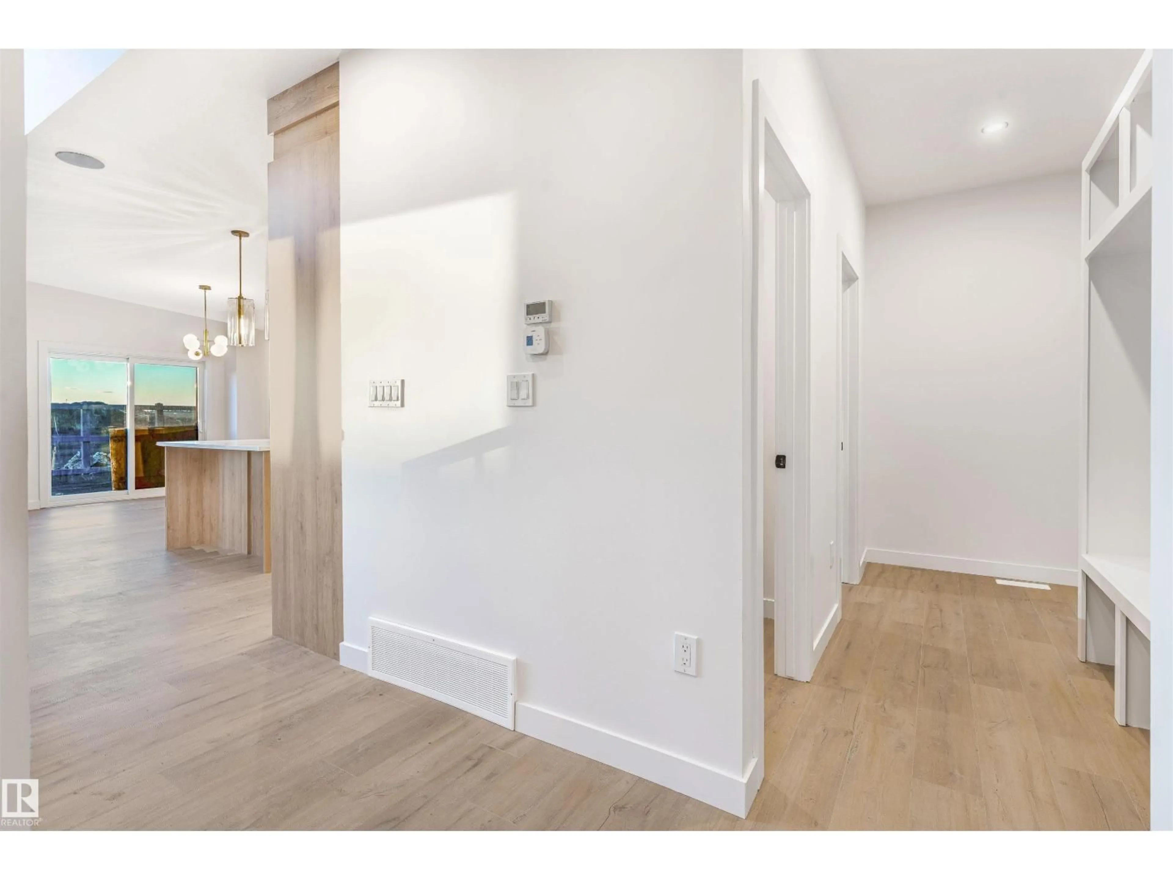 Indoor entryway for 8 AXELWOOD CR, Spruce Grove Alberta T7X4G4