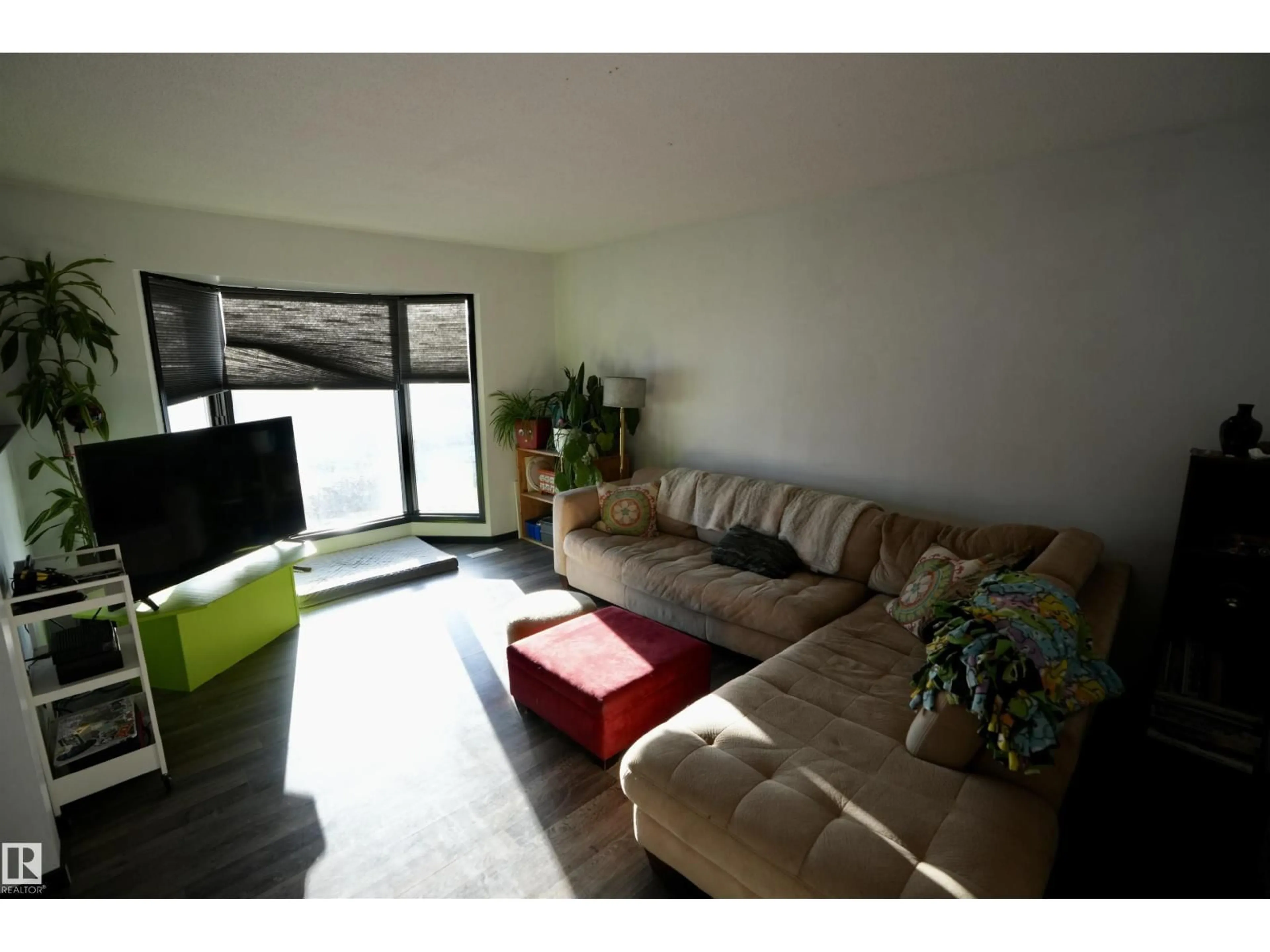 Living room with furniture, unknown for 5014 45 AV, St. Paul Town Alberta T0A3A4