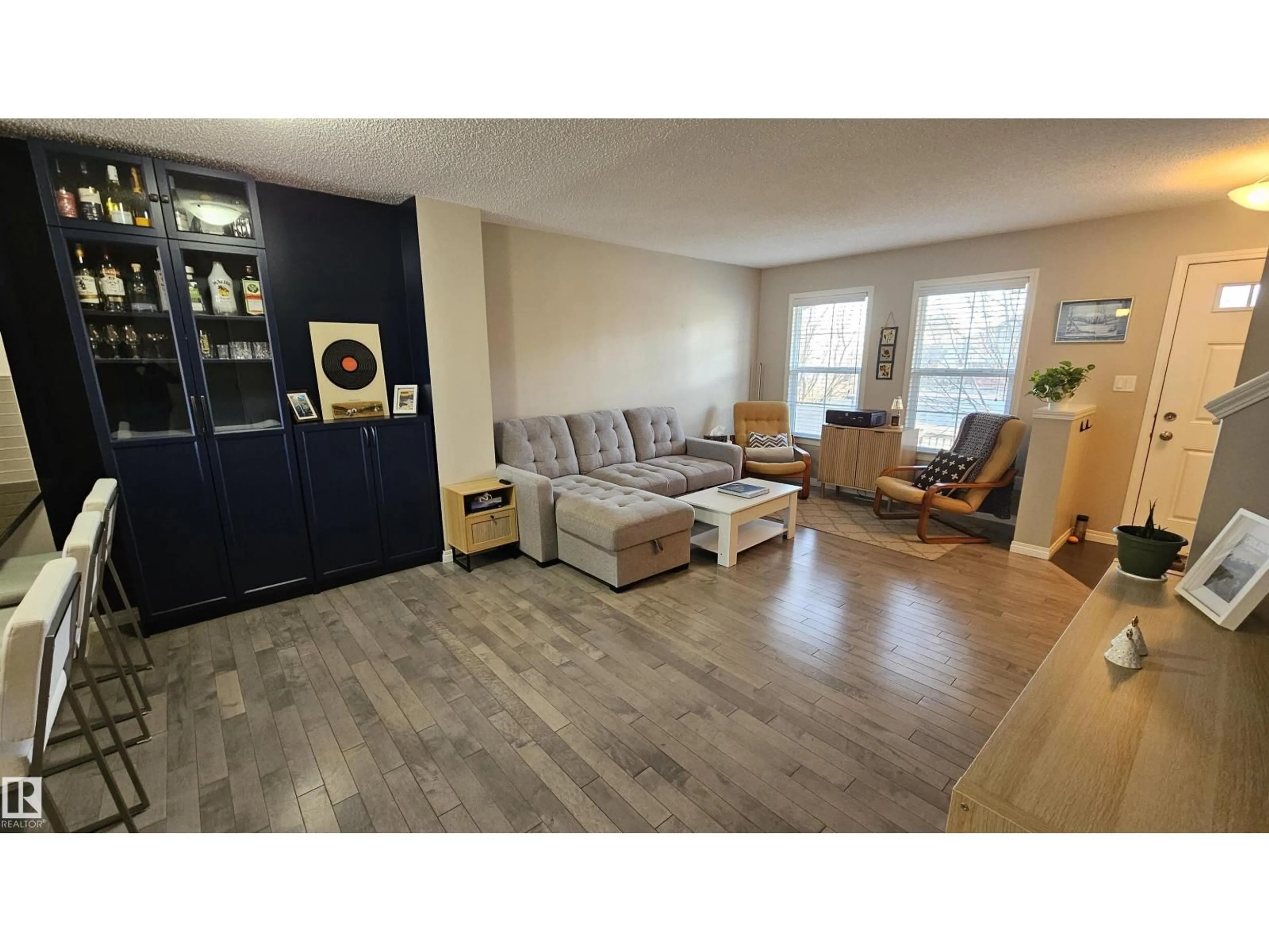 Living room with furniture, unknown for 585 ORCHARDS BV, Edmonton Alberta T6X1V2