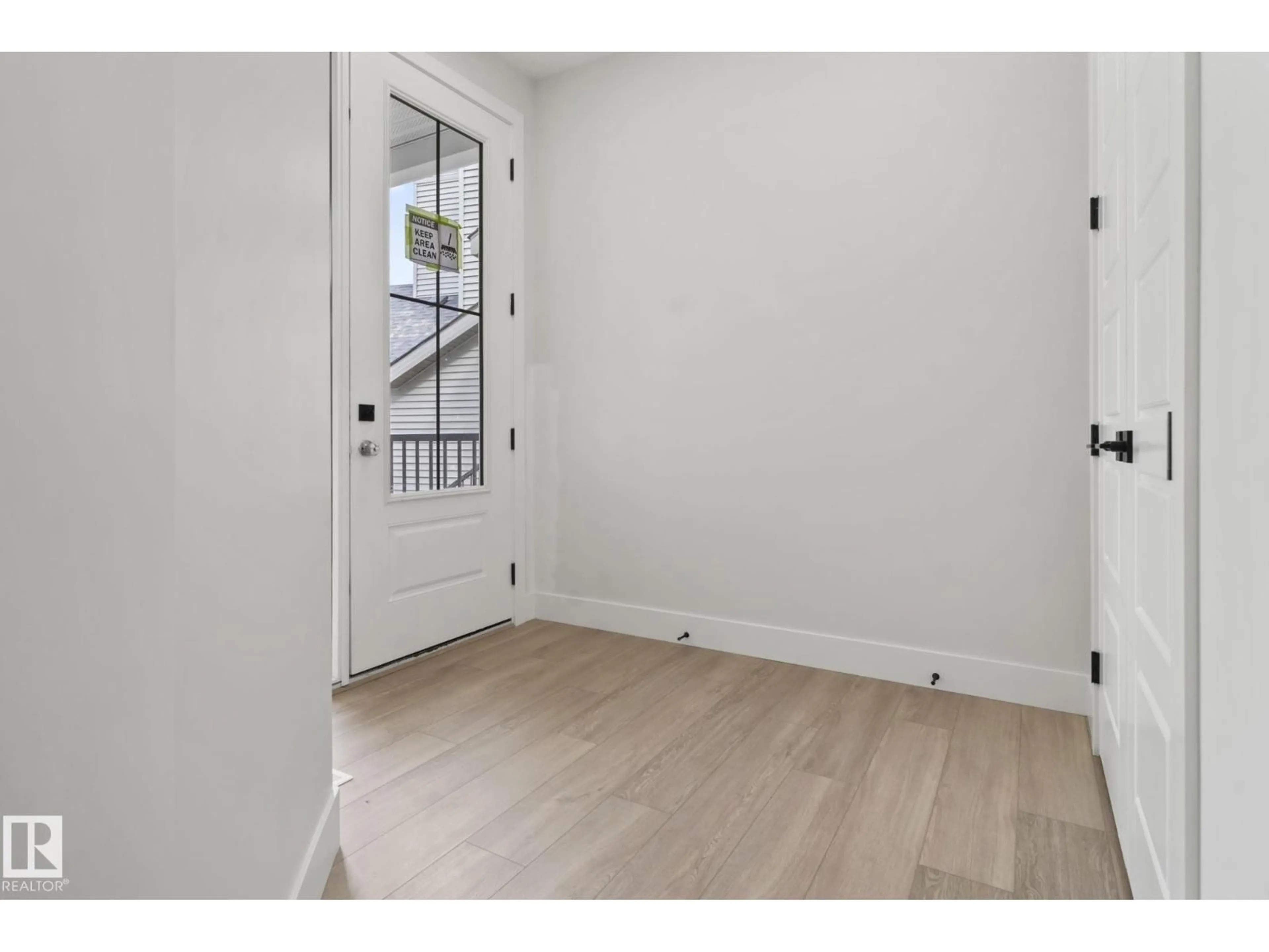 Unknown for 17115 3 ST, Edmonton Alberta T5Y4G8