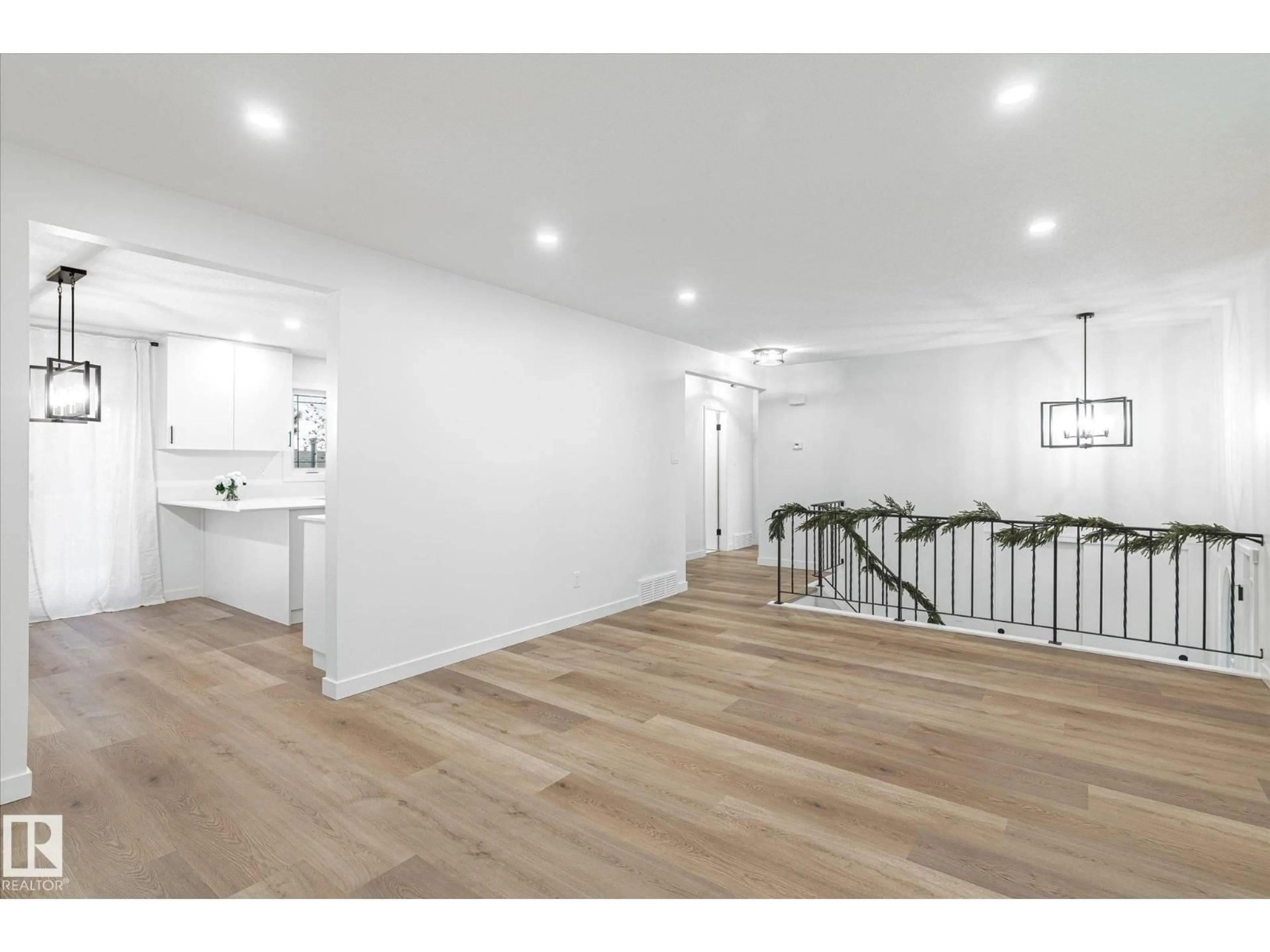 Unknown for 14207 71 ST, Edmonton Alberta T5C0N5