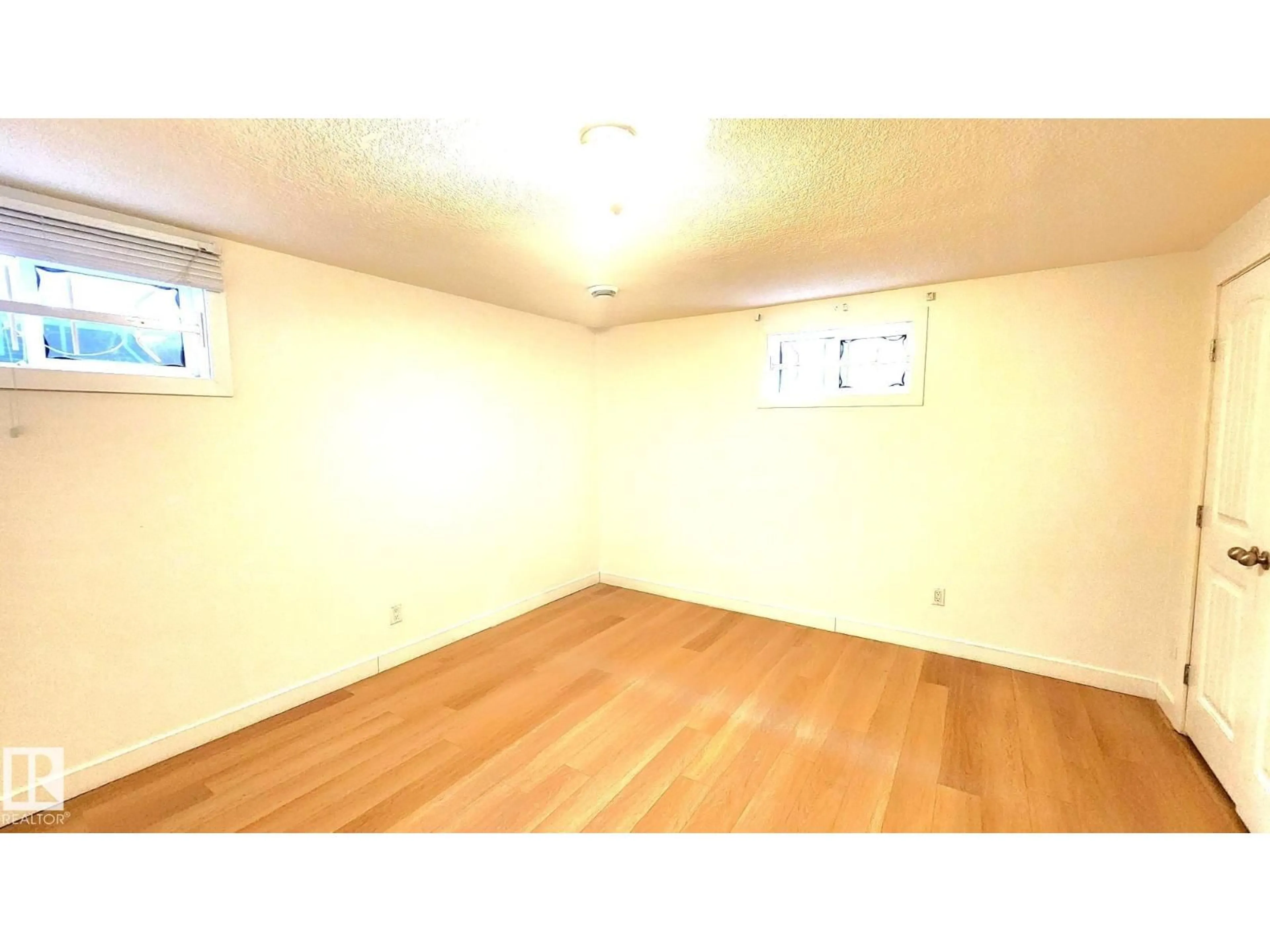 A pic of a room for NW - 11516 133A AV, Edmonton Alberta T5E1G6