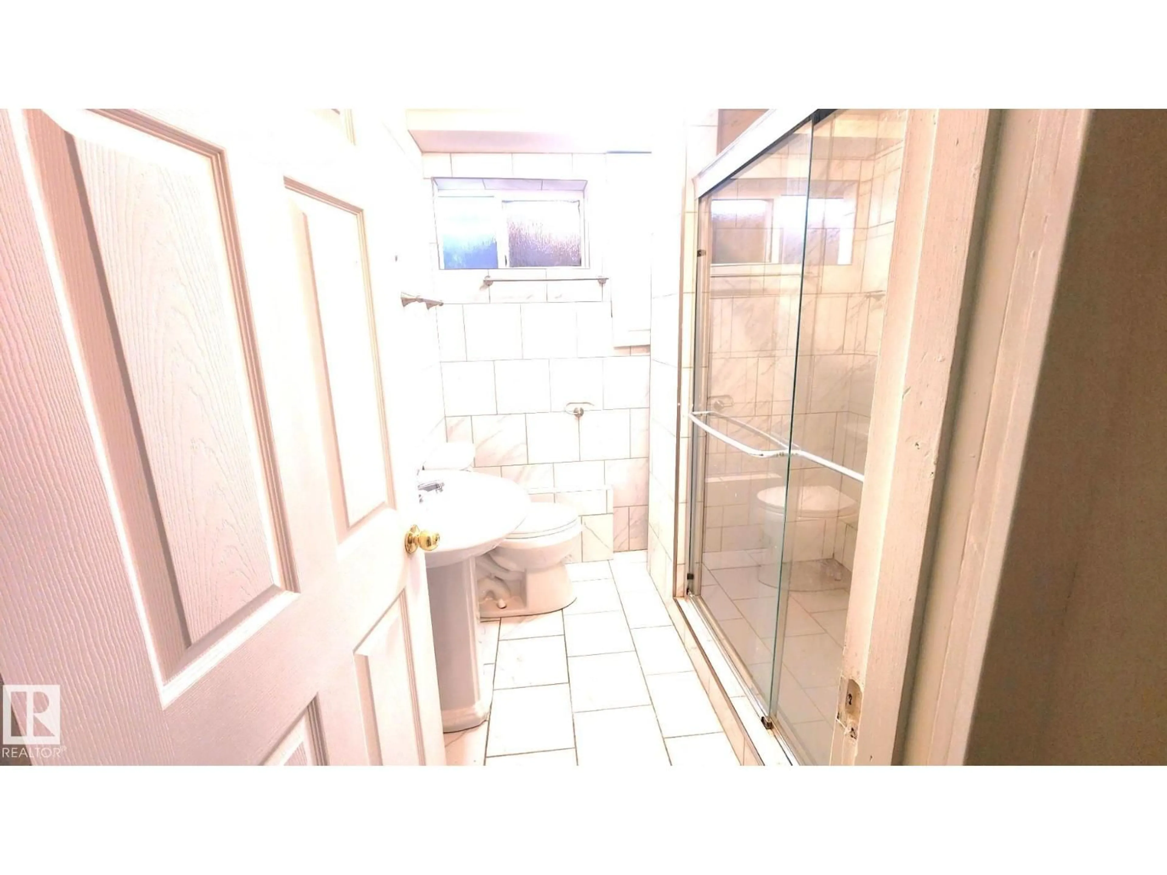 Unknown for NW - 11516 133A AV, Edmonton Alberta T5E1G6