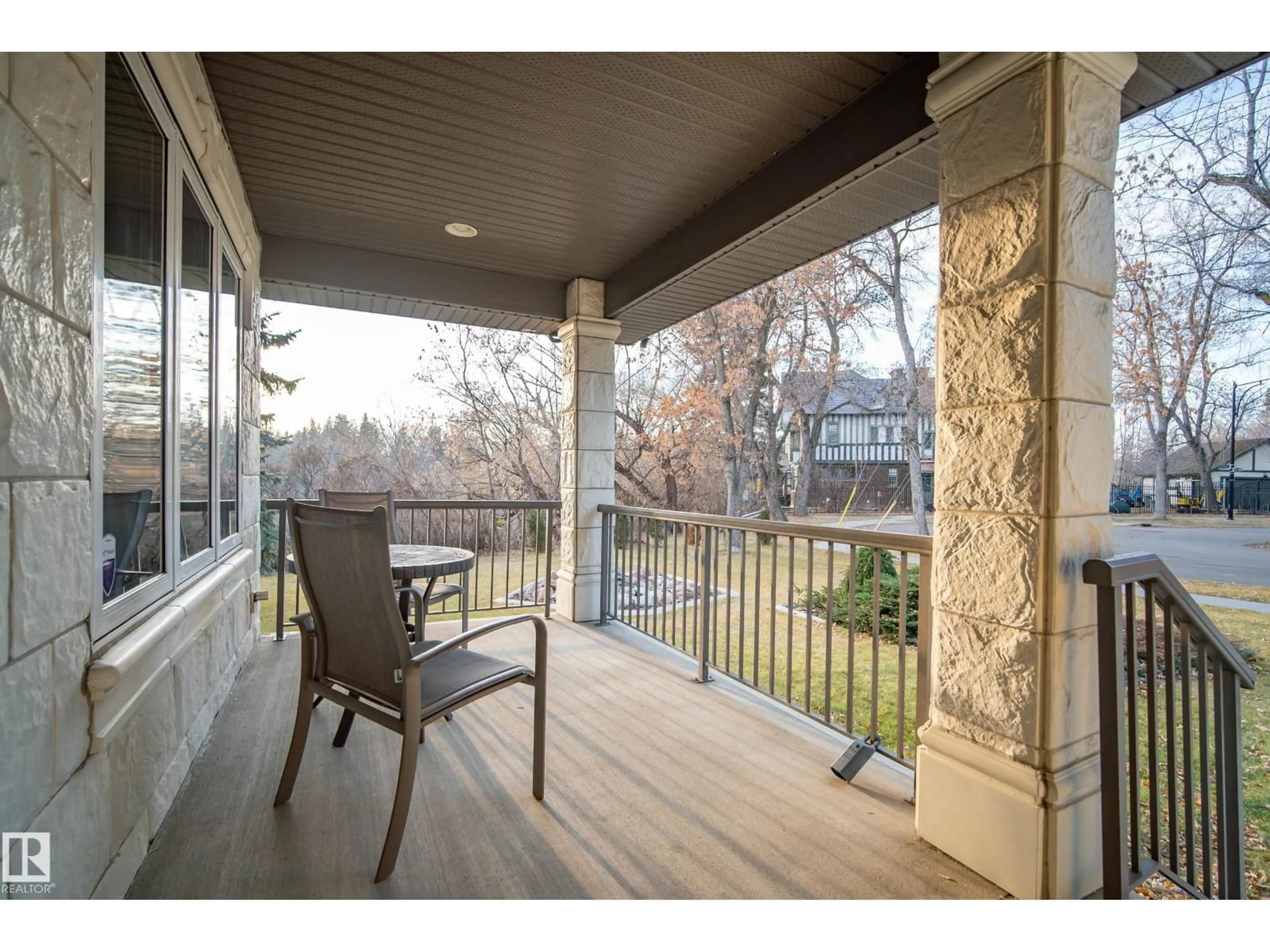 Patio, street for 10309 VILLA AV, Edmonton Alberta T5N3T8