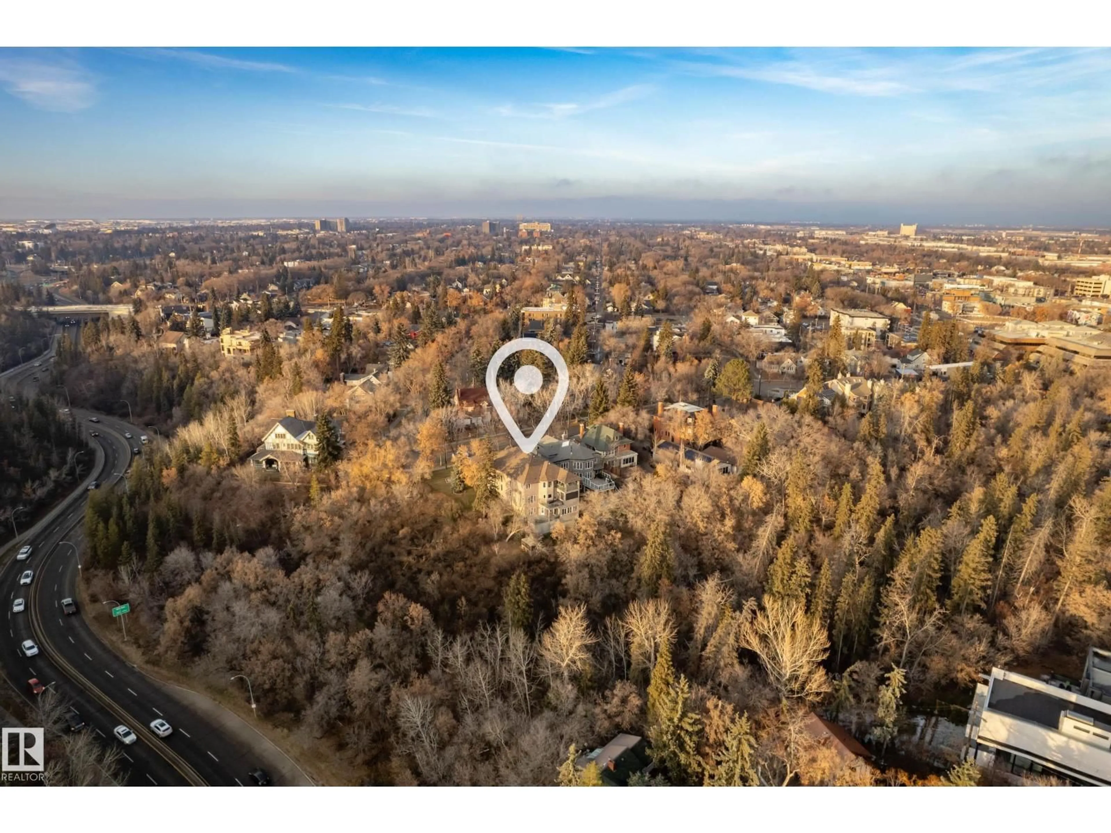 A pic from outside/outdoor area/front of a property/back of a property/a pic from drone, forest/trees view for 10309 VILLA AV, Edmonton Alberta T5N3T8