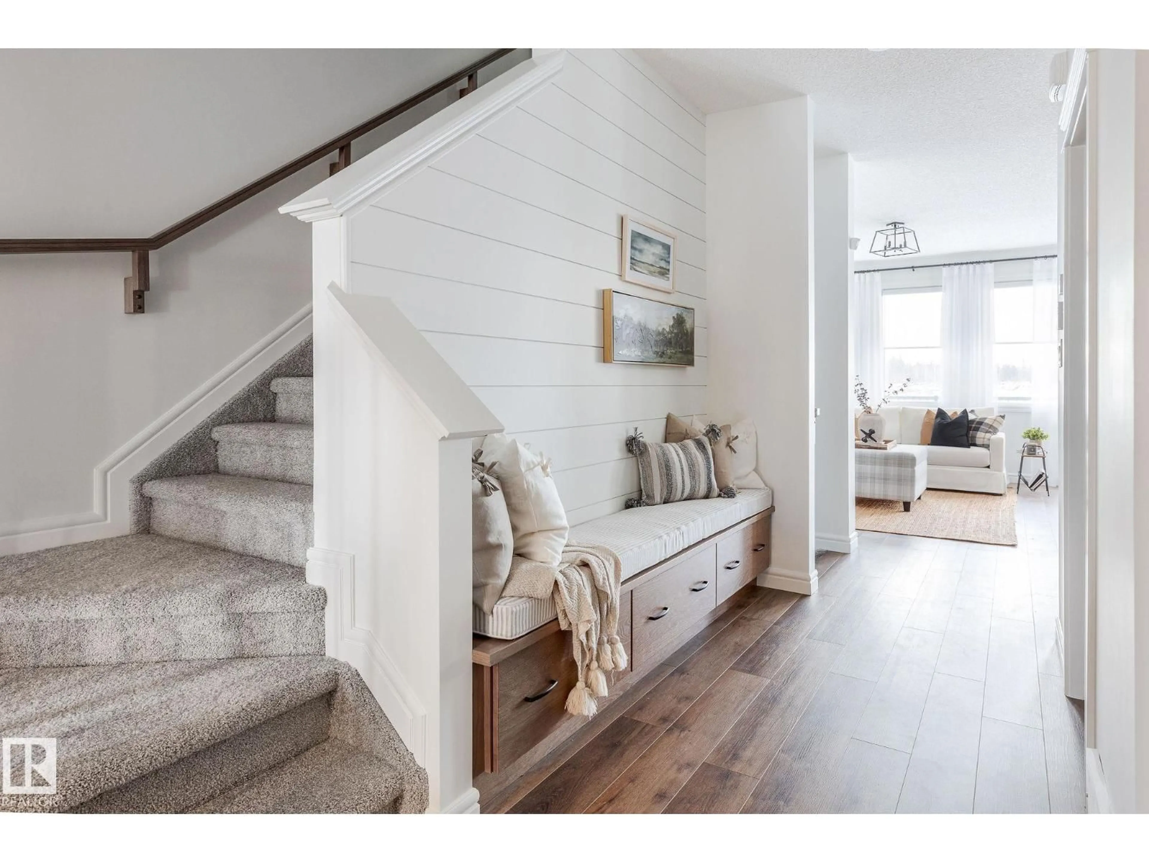 Indoor entryway for 16 EMERALD WY, Spruce Grove Alberta T7X3C7