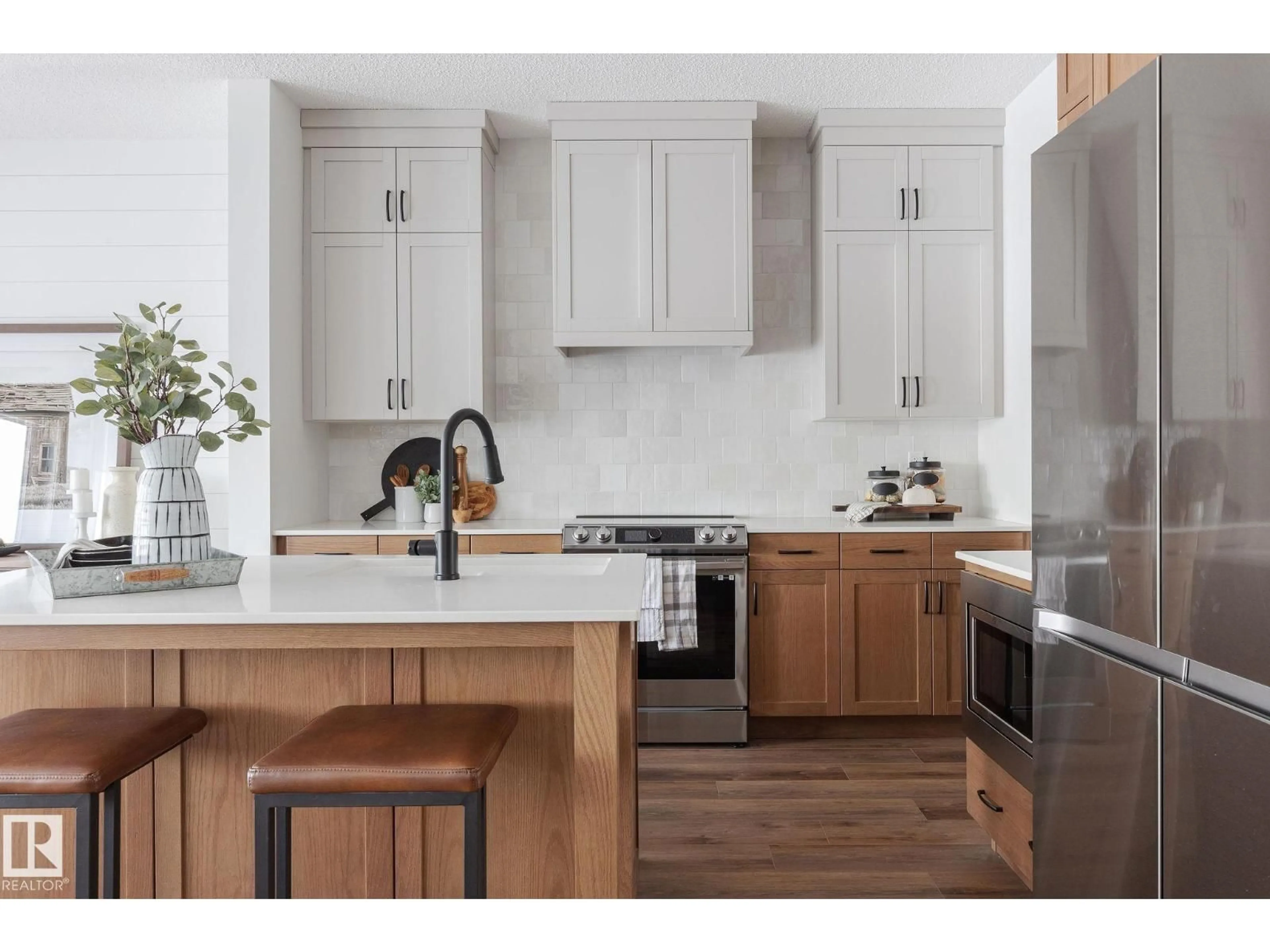 Contemporary kitchen, unknown for 16 EMERALD WY, Spruce Grove Alberta T7X3C7