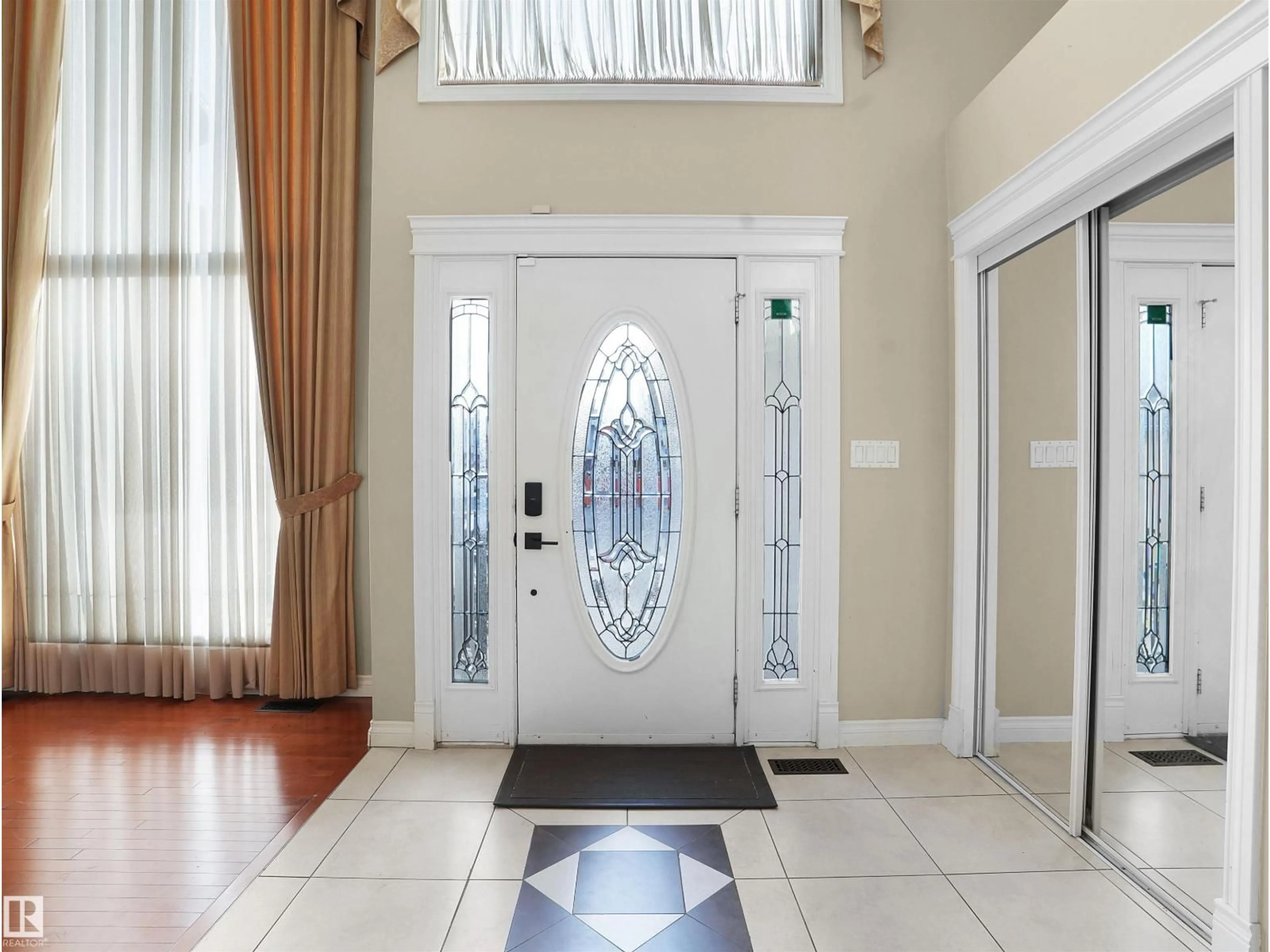 Indoor entryway for 4534 162 AV, Edmonton Alberta T5Y0H1