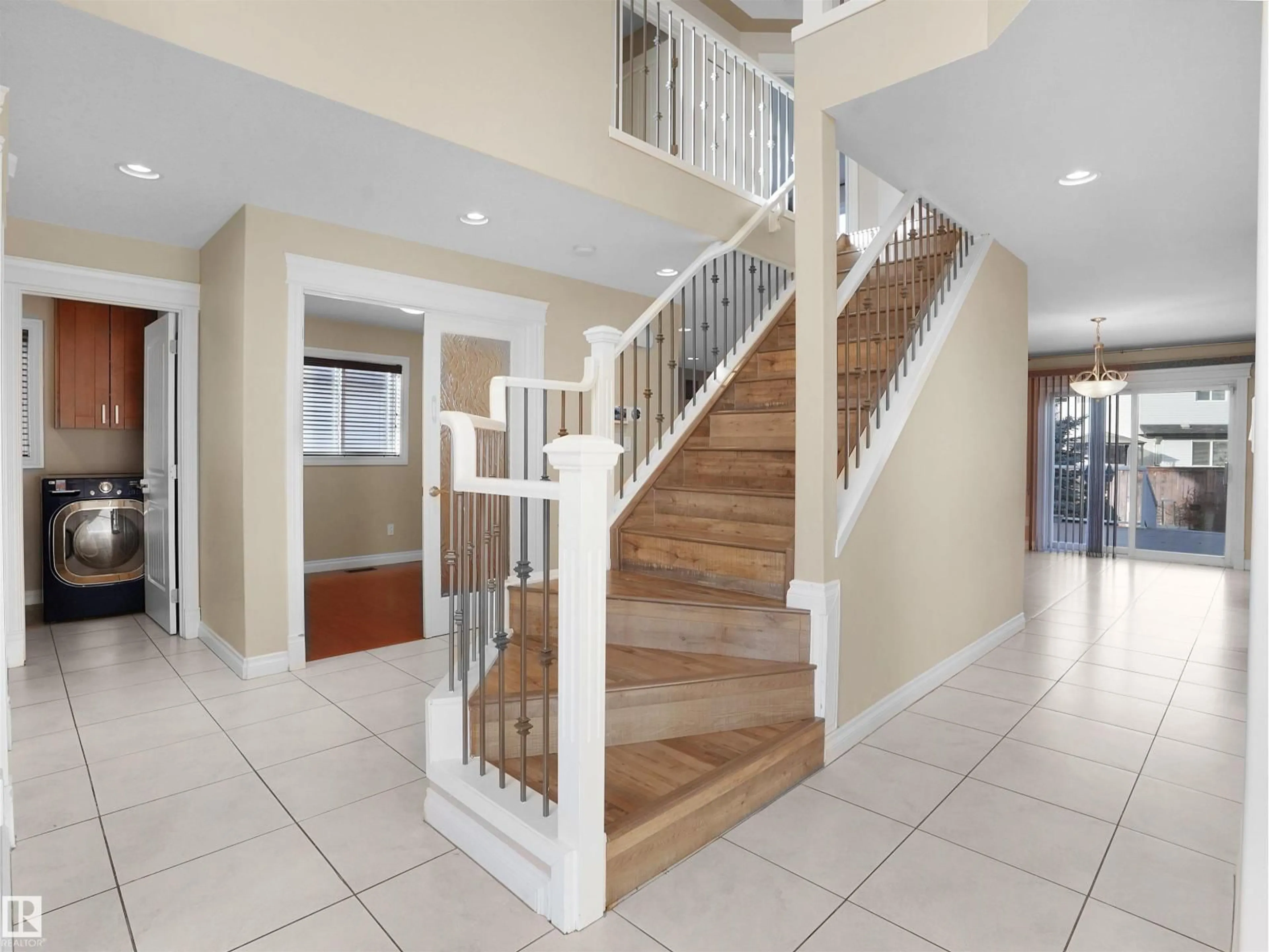 Unknown for 4534 162 AV, Edmonton Alberta T5Y0H1