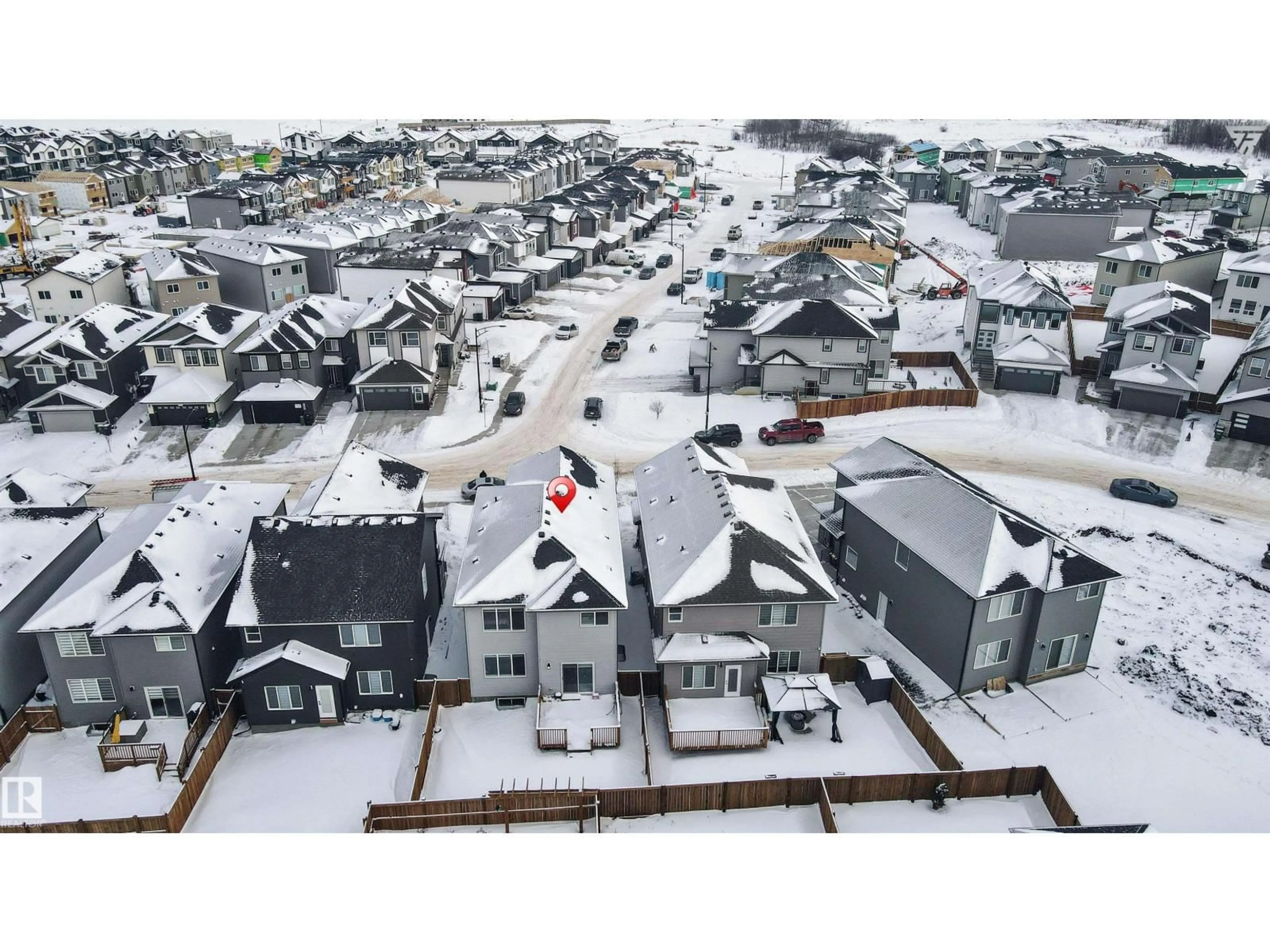 A pic from outside/outdoor area/front of a property/back of a property/a pic from drone, street for 1216 15 ST, Edmonton Alberta T6T2S7