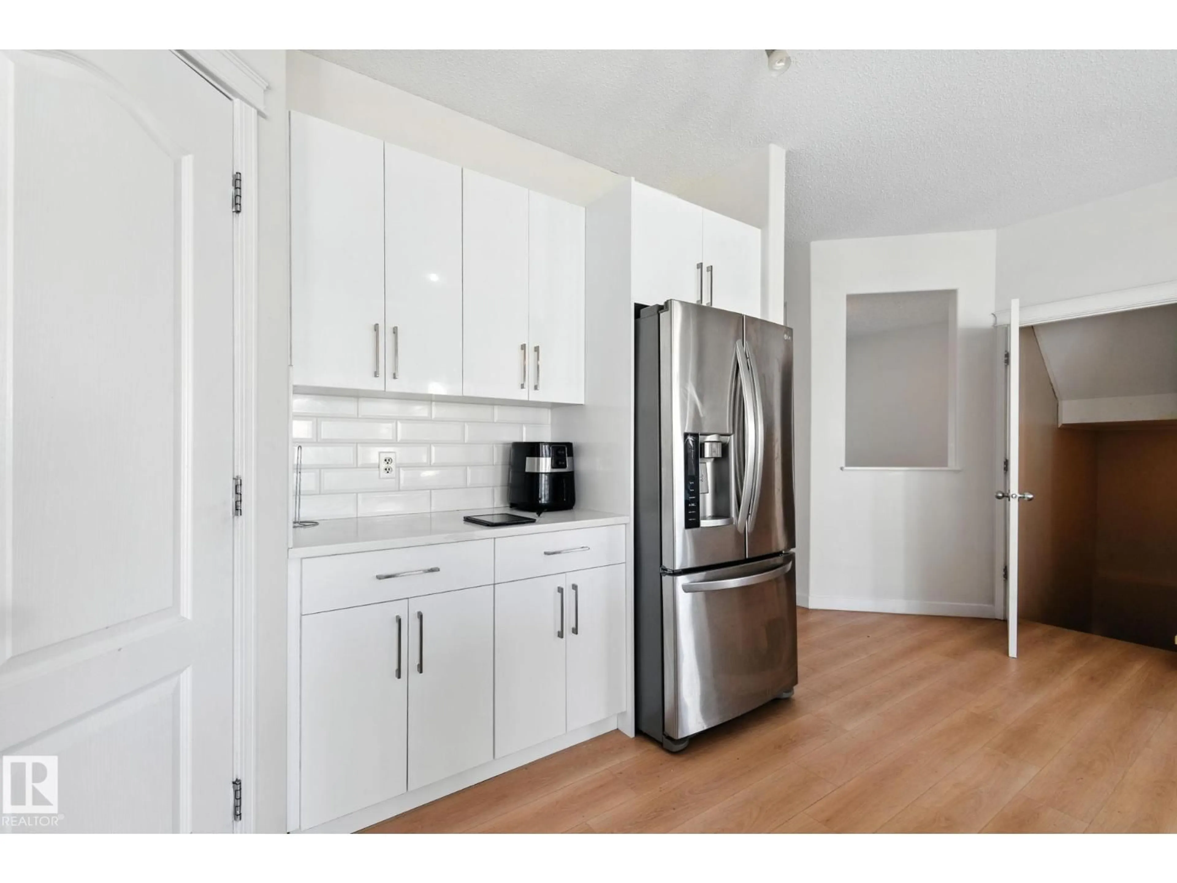 Open concept kitchen, unknown for SW - 7836 7 AV, Edmonton Alberta T6X1N3