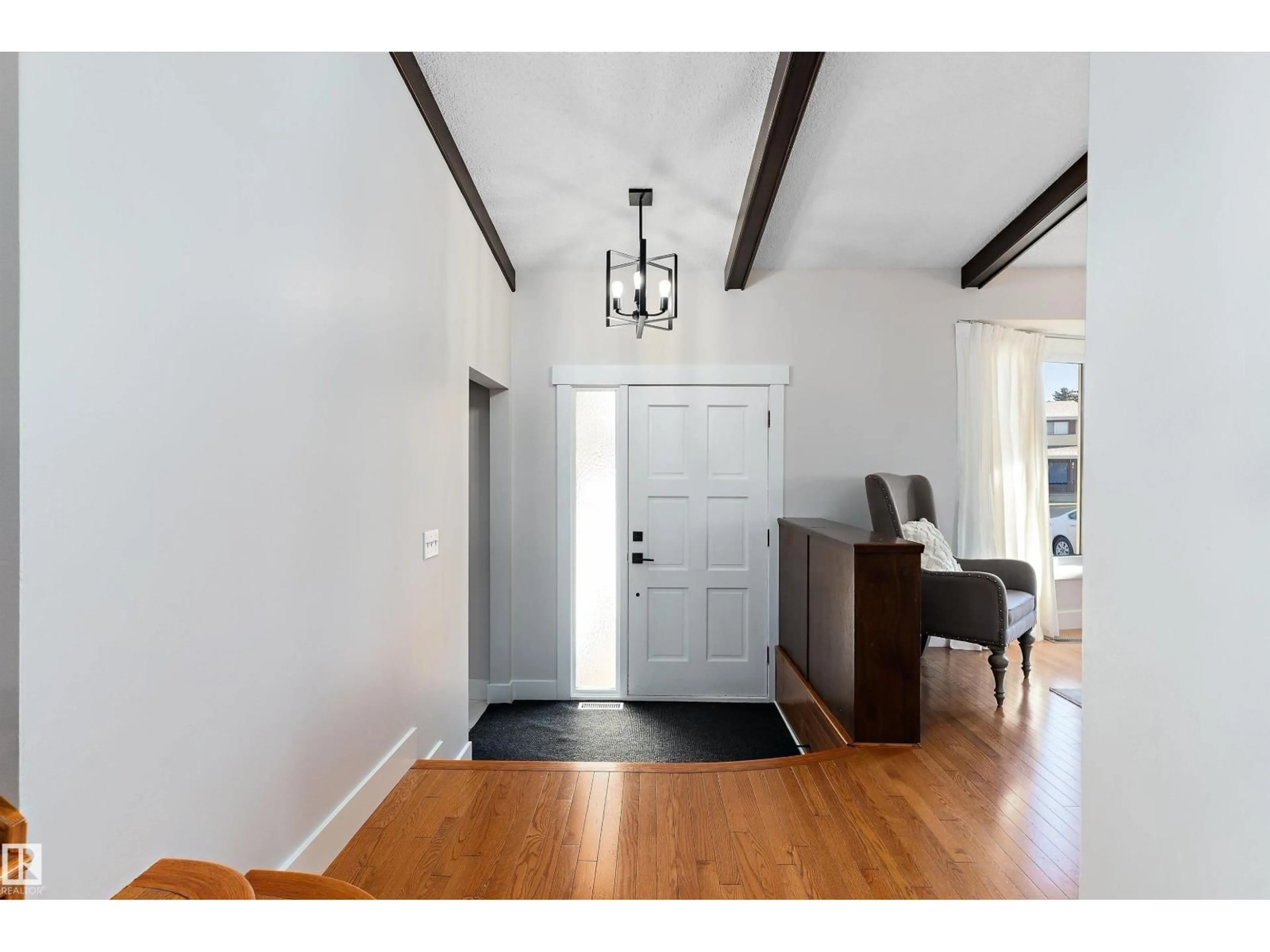 Indoor entryway for NW - 3026 105A ST, Edmonton Alberta T6J3A5