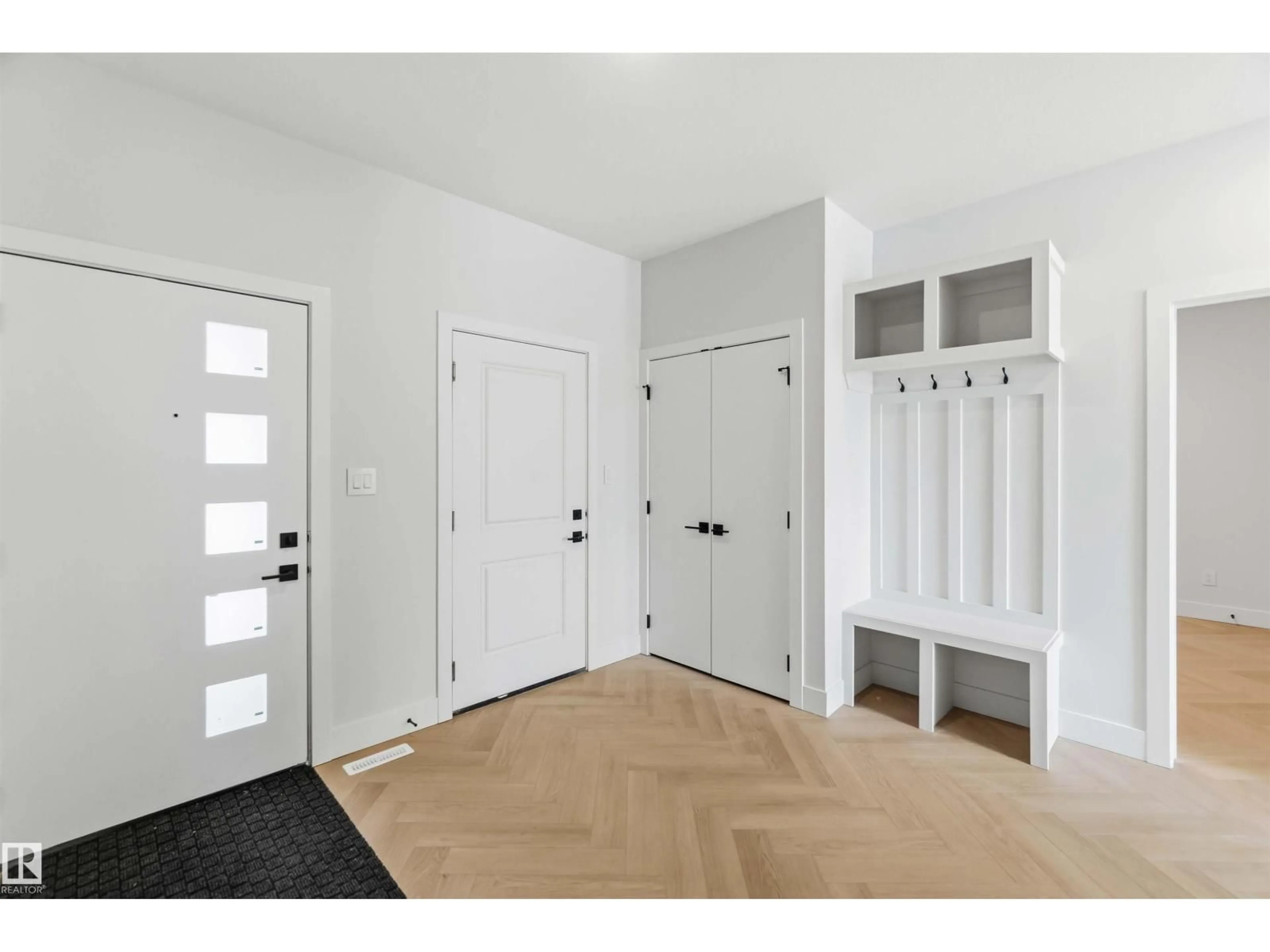 Indoor entryway for 94 ELDRIDGE POINTE, St. Albert Alberta T8N7Z9