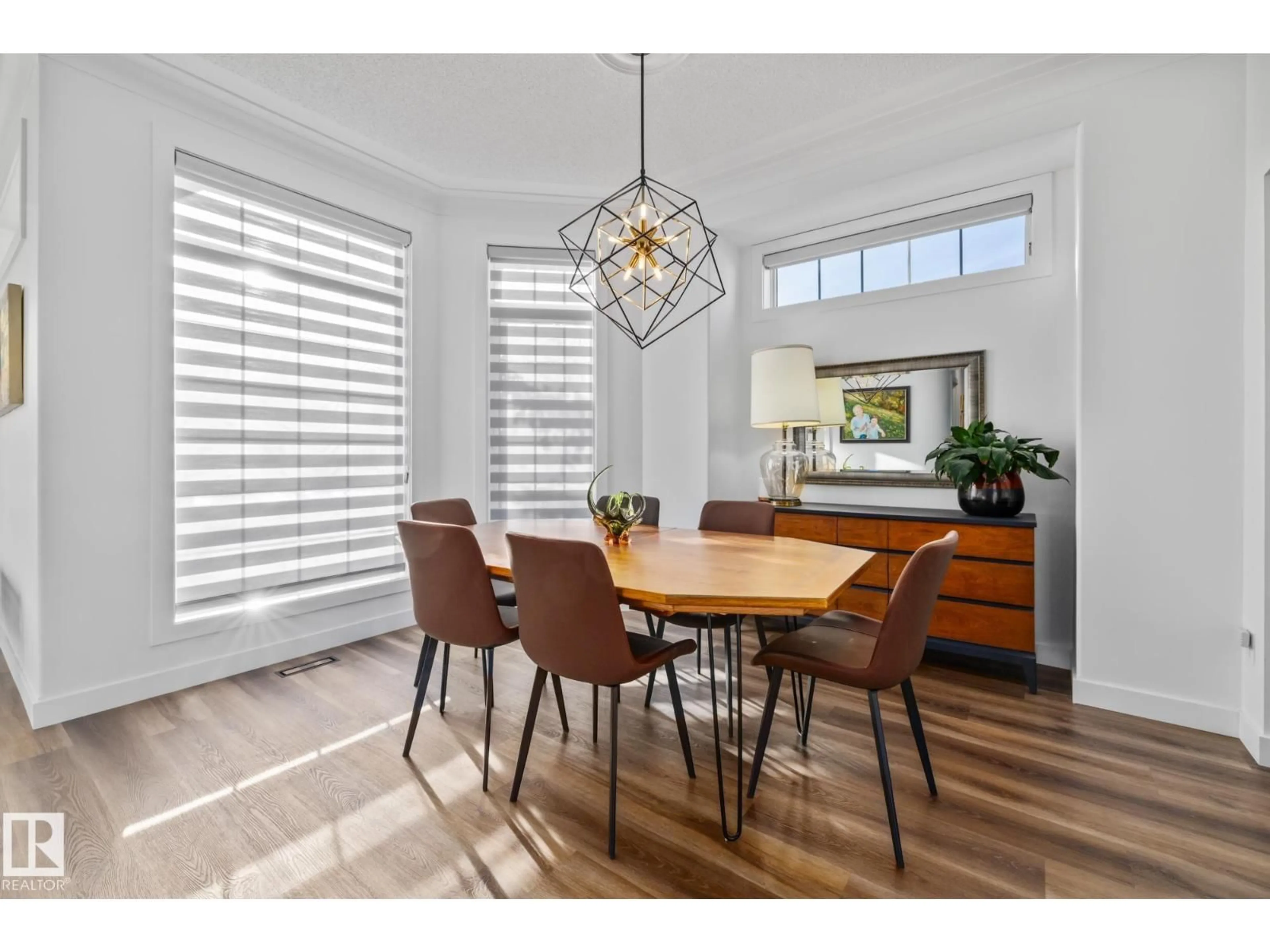 Dining room, wood/laminate floor for 1526 HEFFERNAN CL, Edmonton Alberta T6R2N7