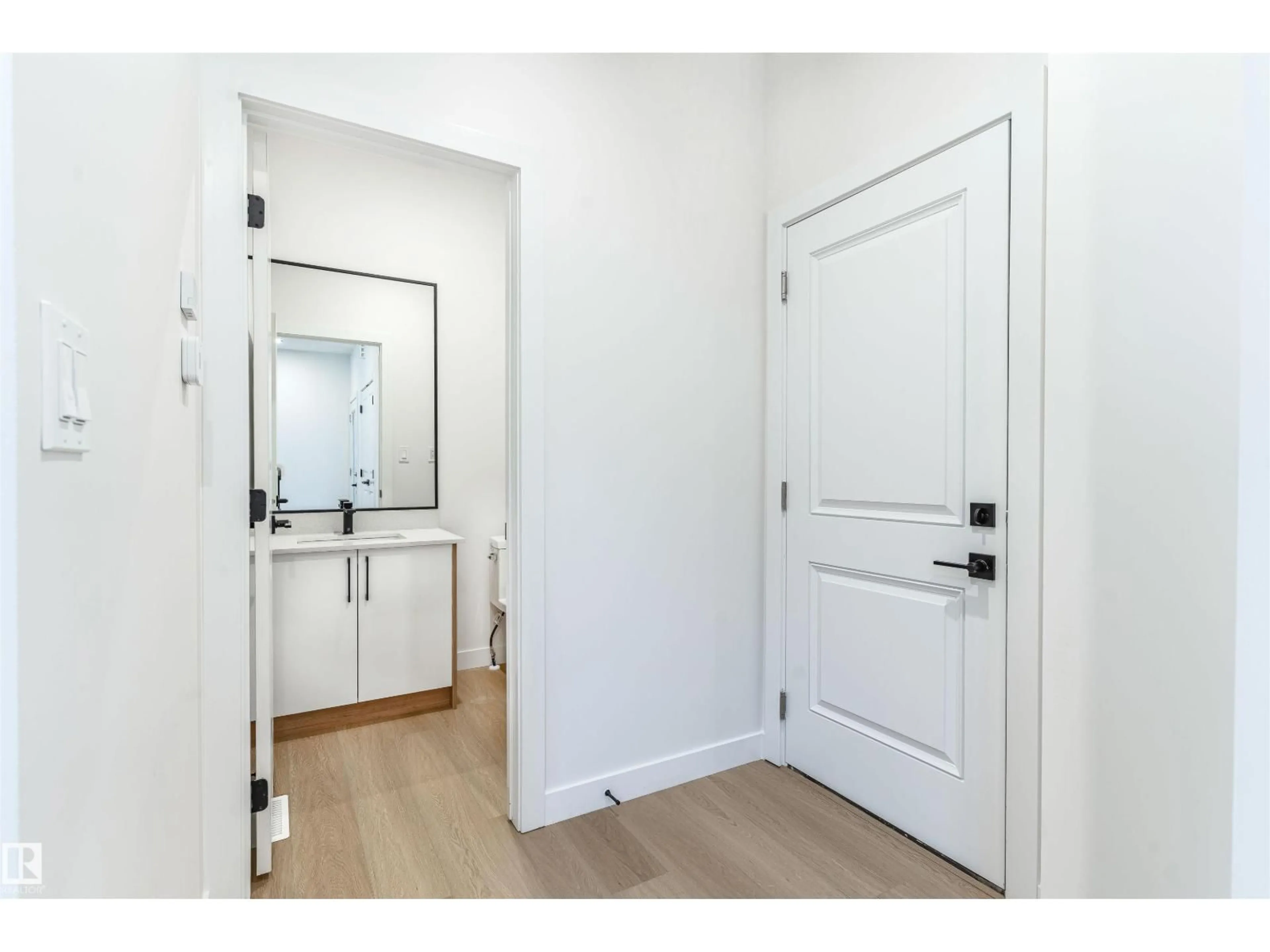 Indoor entryway for 22 AXELWOOD CR, Spruce Grove Alberta T7X4G4