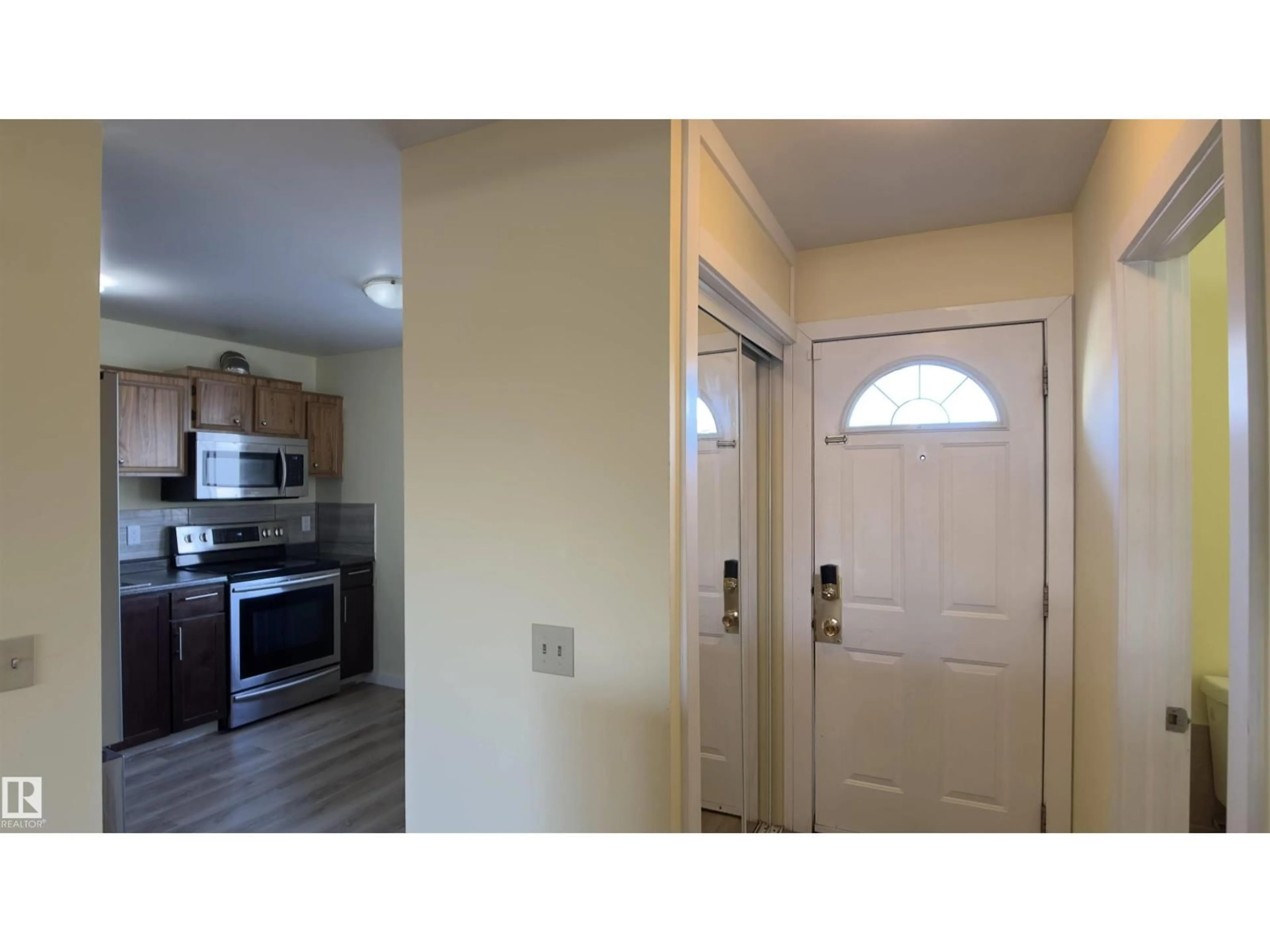 Indoor entryway for #41 - 2024 57 ST, Edmonton Alberta T6L2Z3