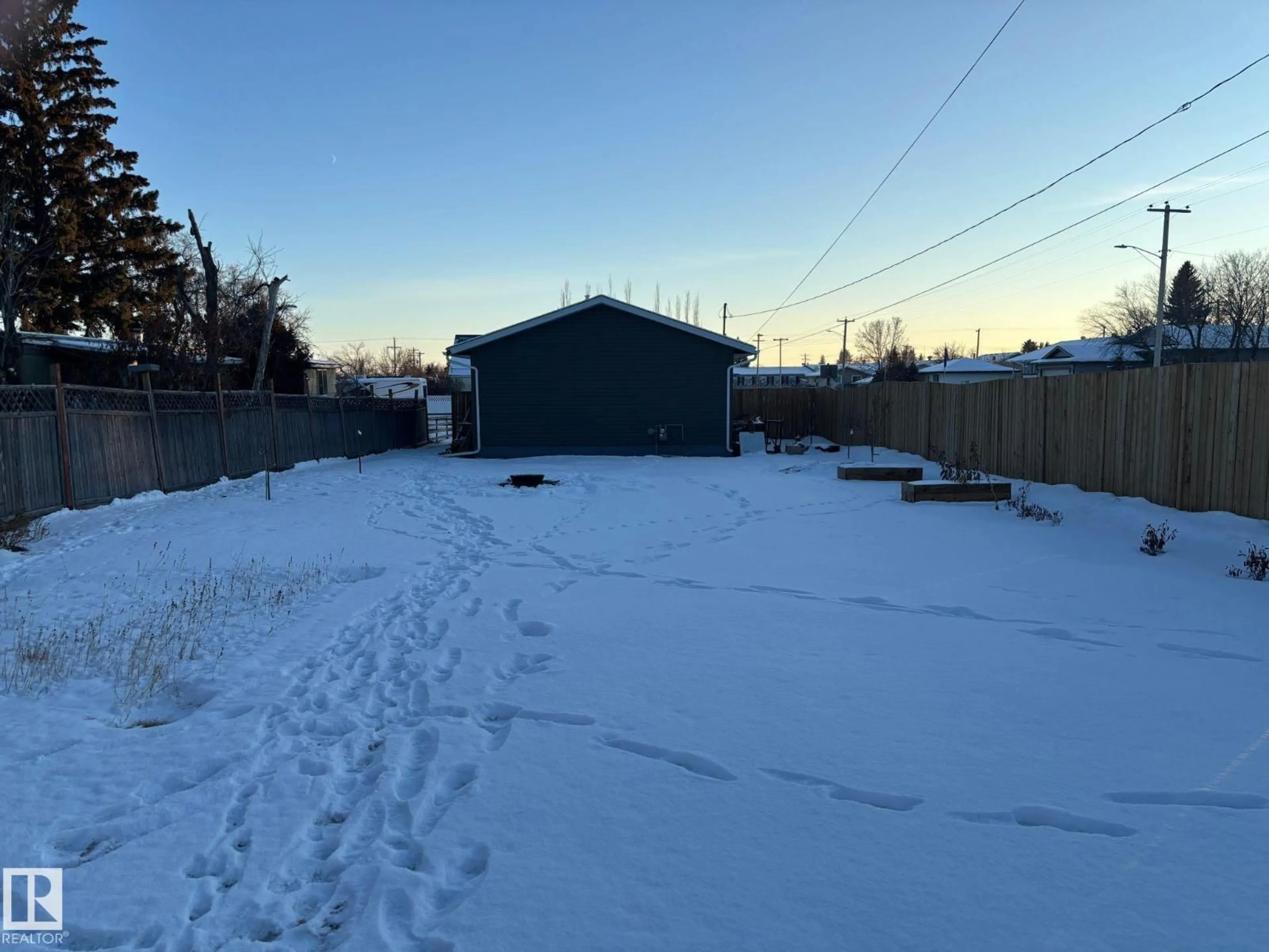 Shed for 5022 51 AV, Elk Point Alberta T0A1A0