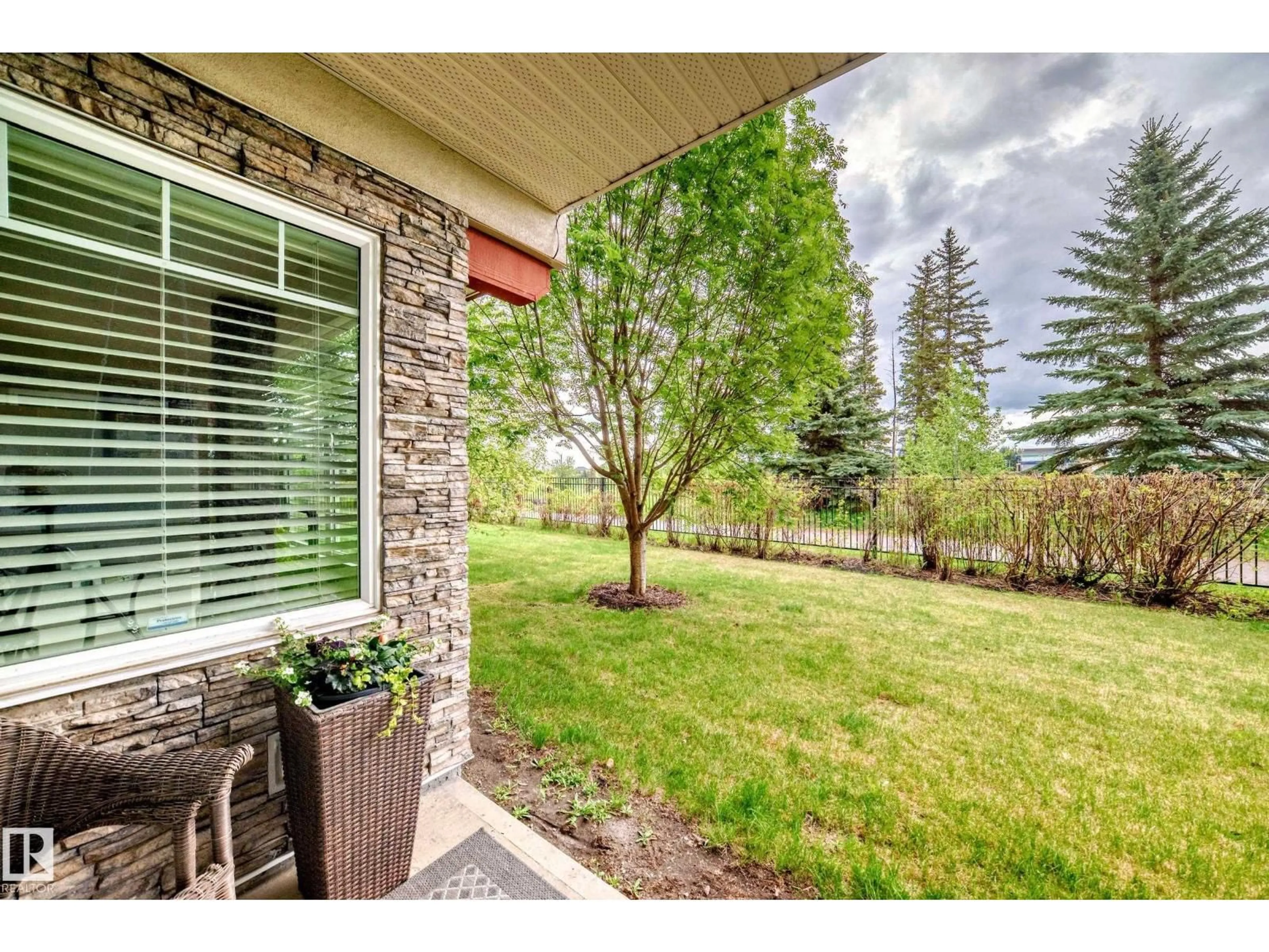 Patio, unknown for 1673 JAMES MOWATT TR, Edmonton Alberta T6W0J7