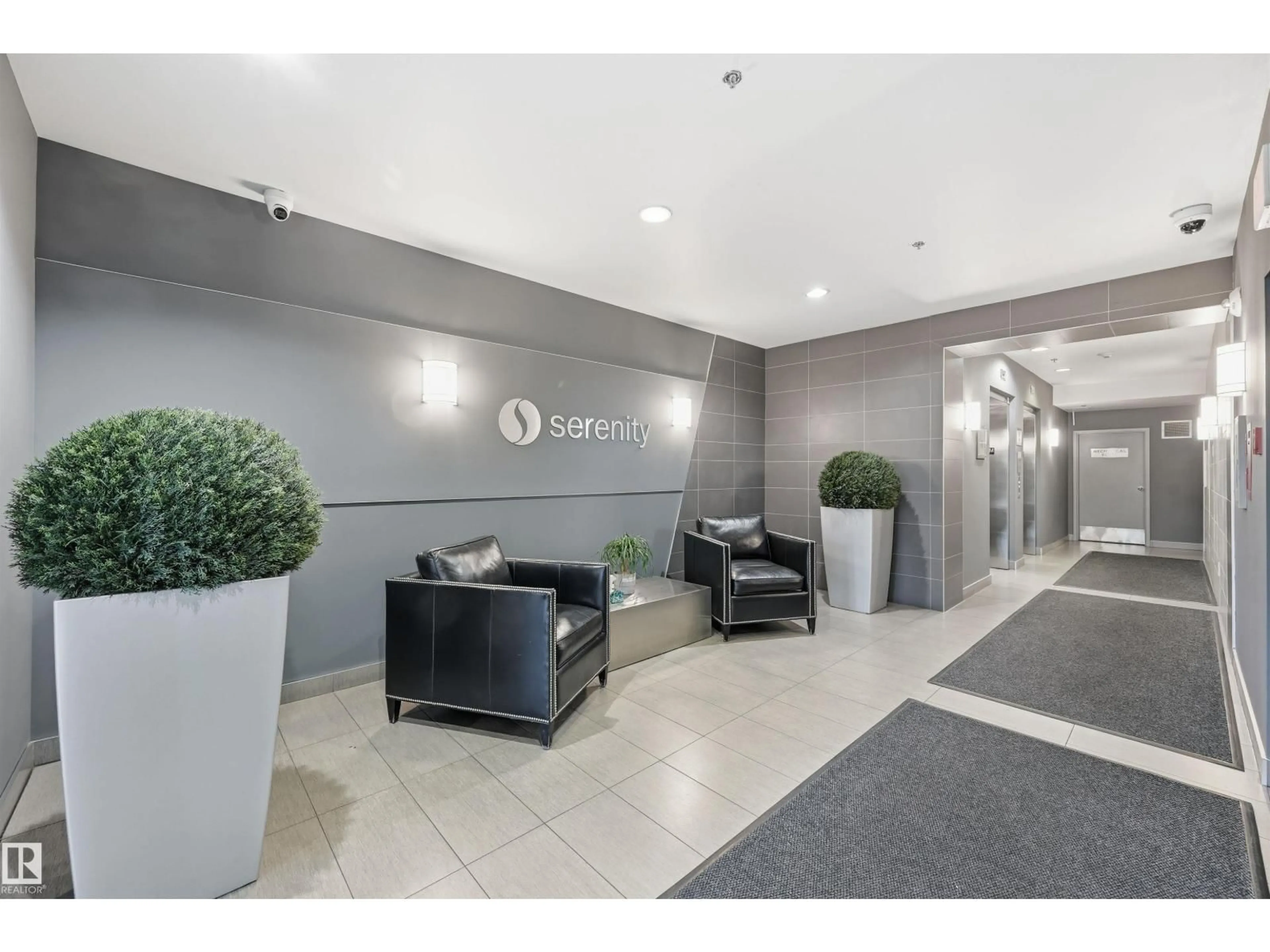 Indoor foyer for #802 - 10055 118 ST, Edmonton Alberta T5K0C1