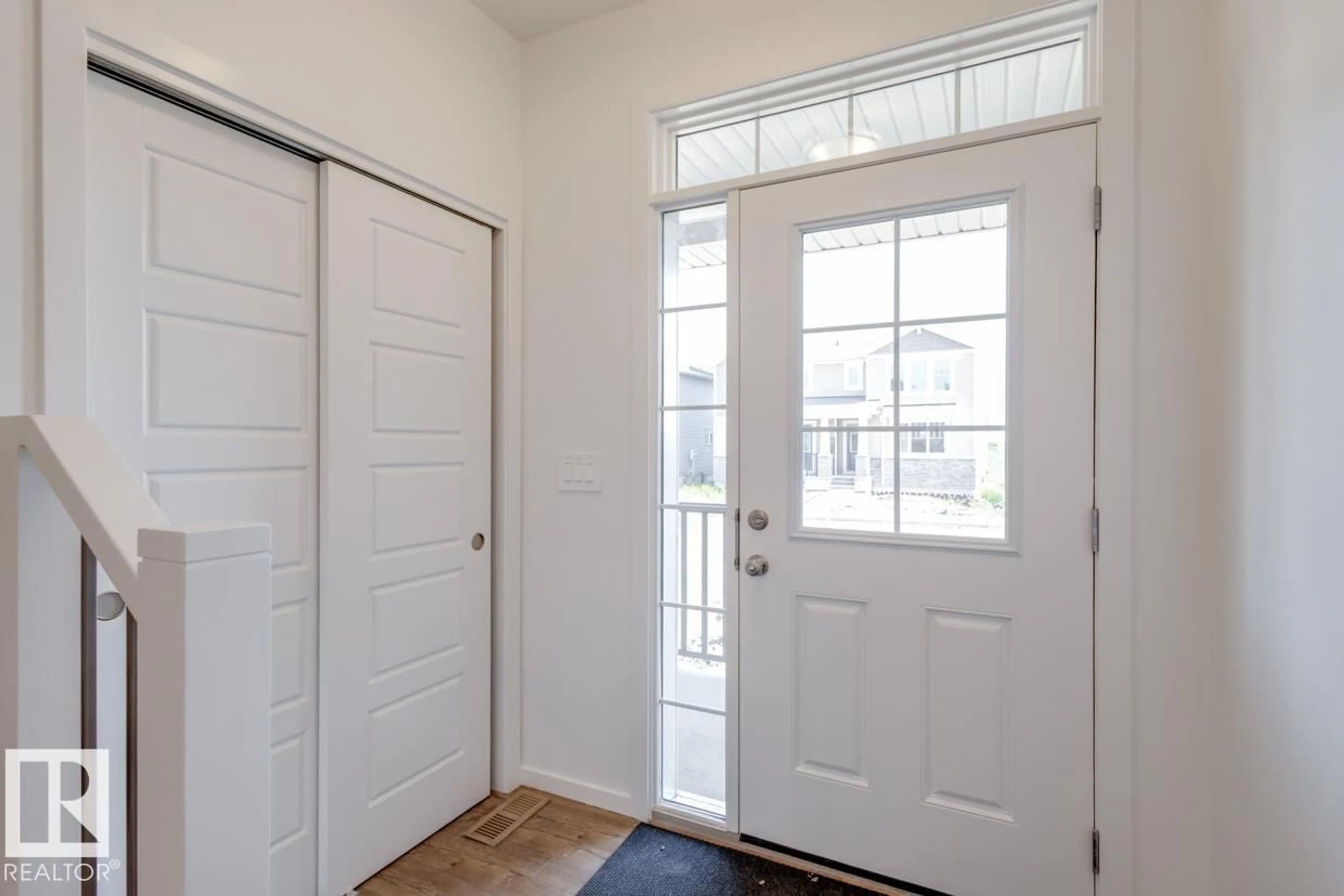 Indoor entryway for NW - 1528 206 ST, Edmonton Alberta T6M2P5