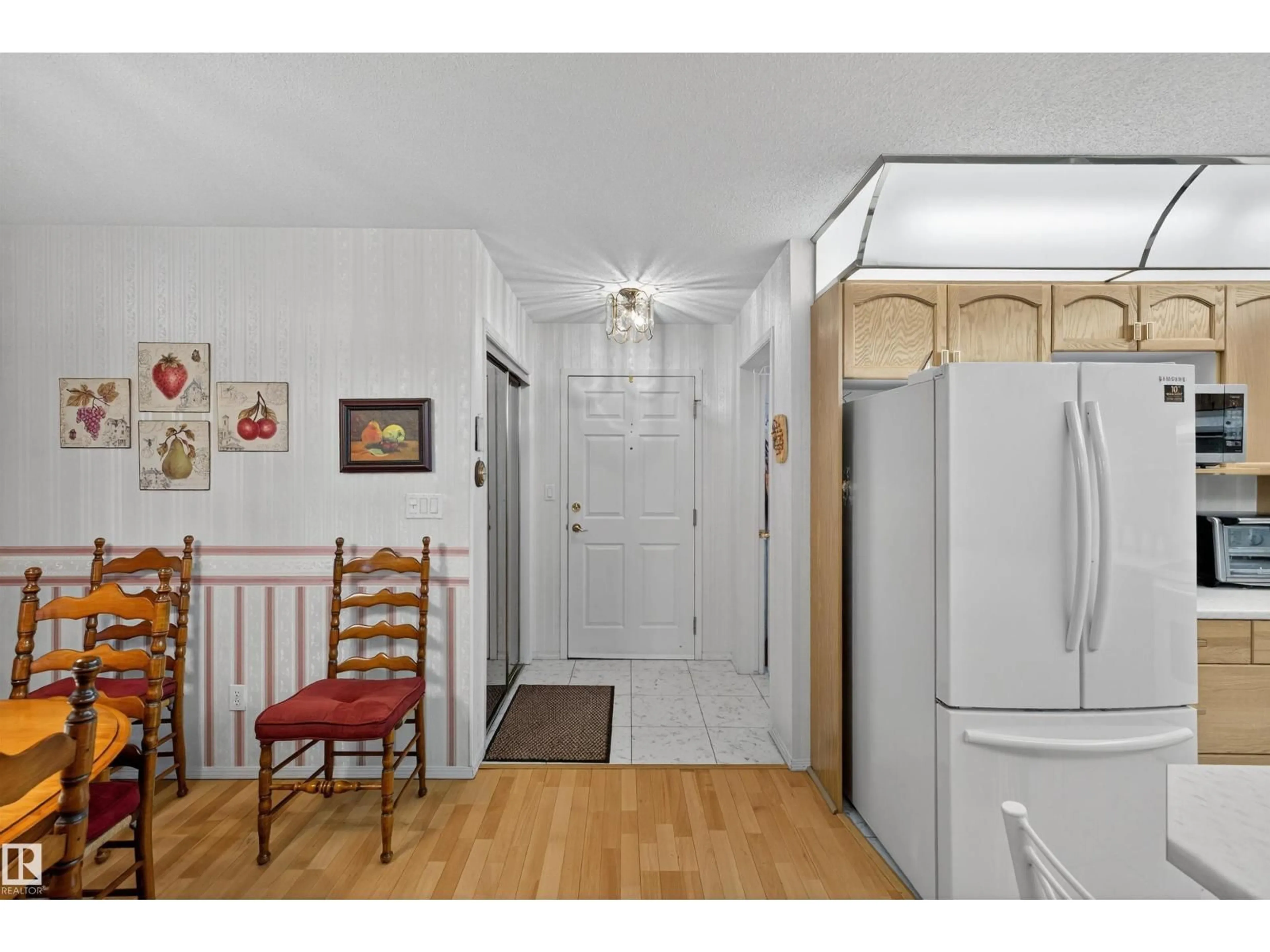 Indoor entryway for #103 - 10935 21 AV, Edmonton Alberta T6J6R3