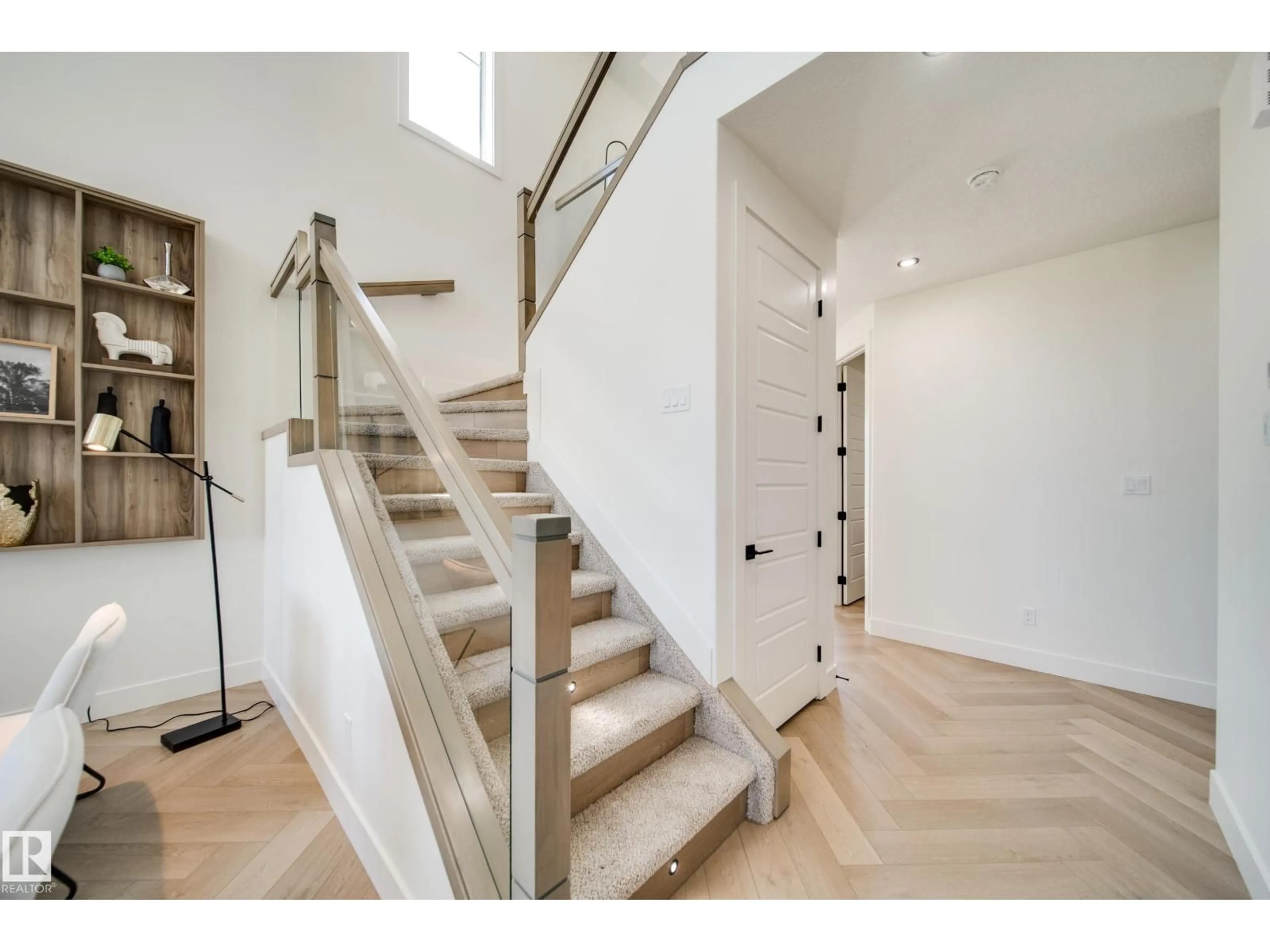 Stairs for 7027 177 AV, Edmonton Alberta T5Z0W9