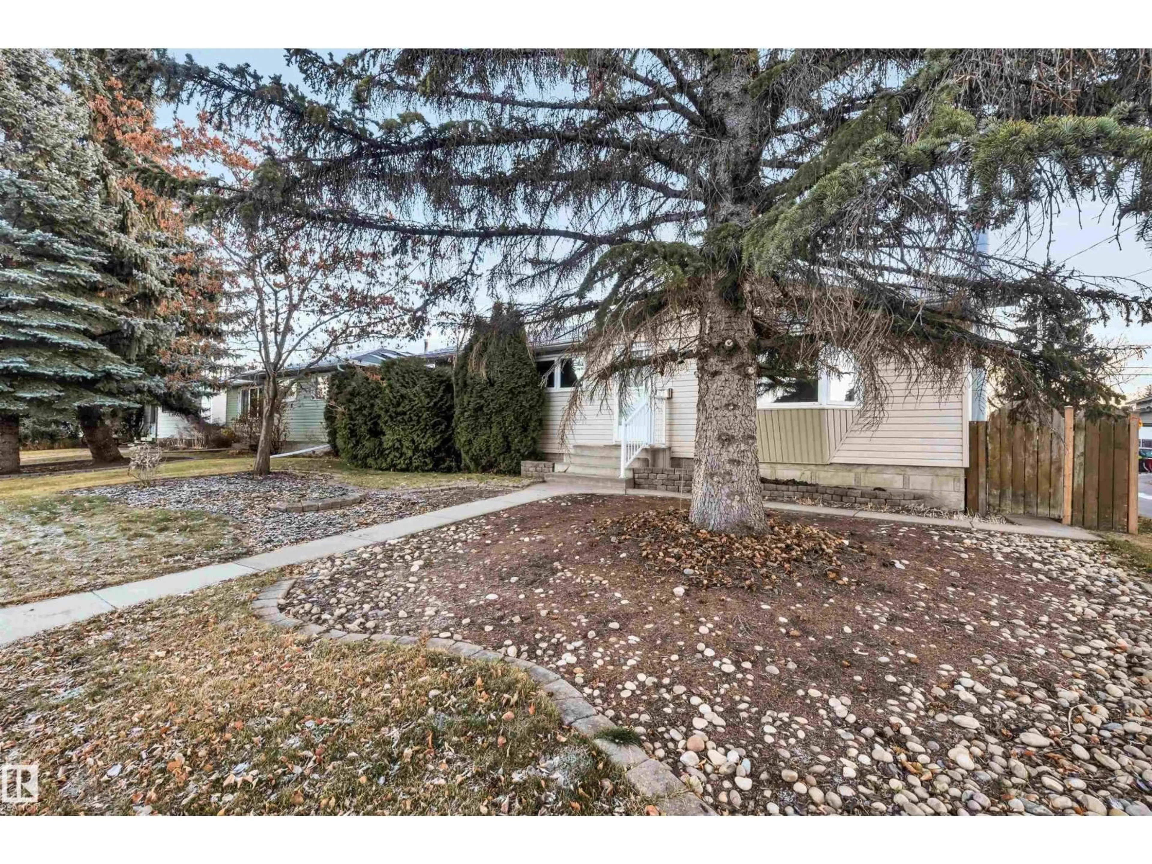 Unknown for 11231 41 AV, Edmonton Alberta T6J0T6