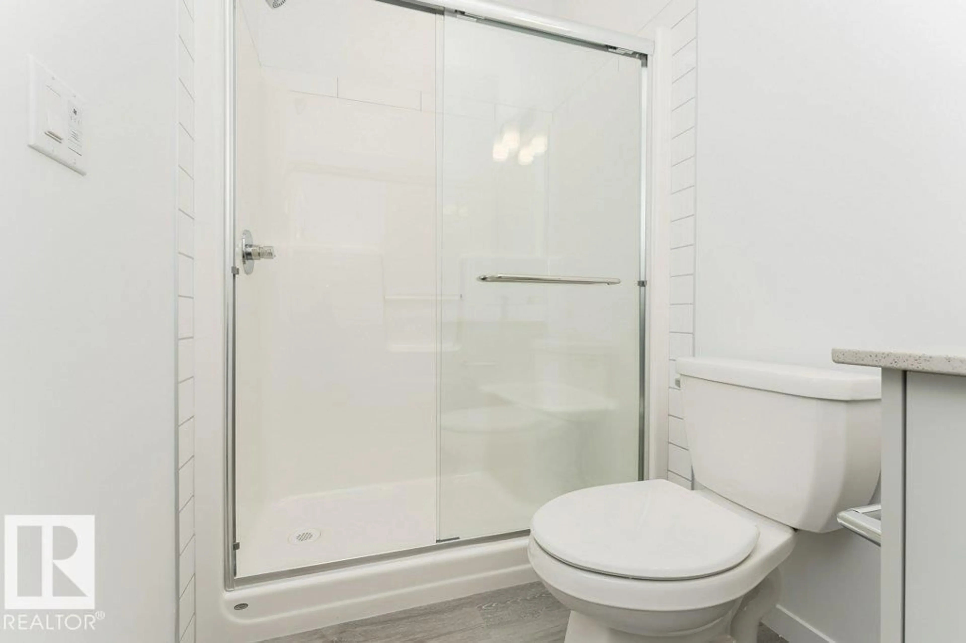 Standard bathroom, unknown for 2361 EGRET WY, Edmonton Alberta T6M3G8