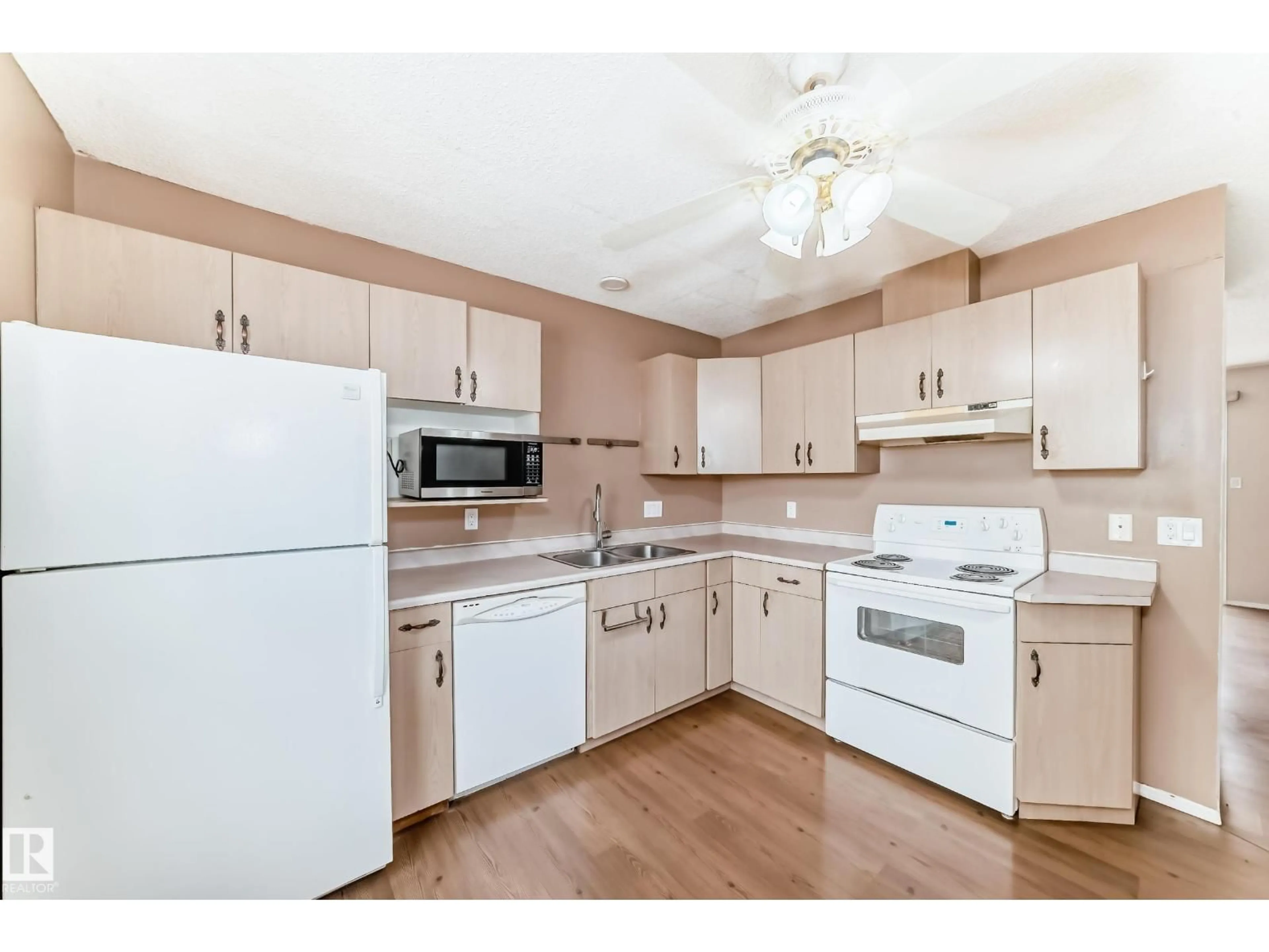 Standard kitchen, unknown for 1865 MILL WOODS RD E, Edmonton Alberta T6L6K2
