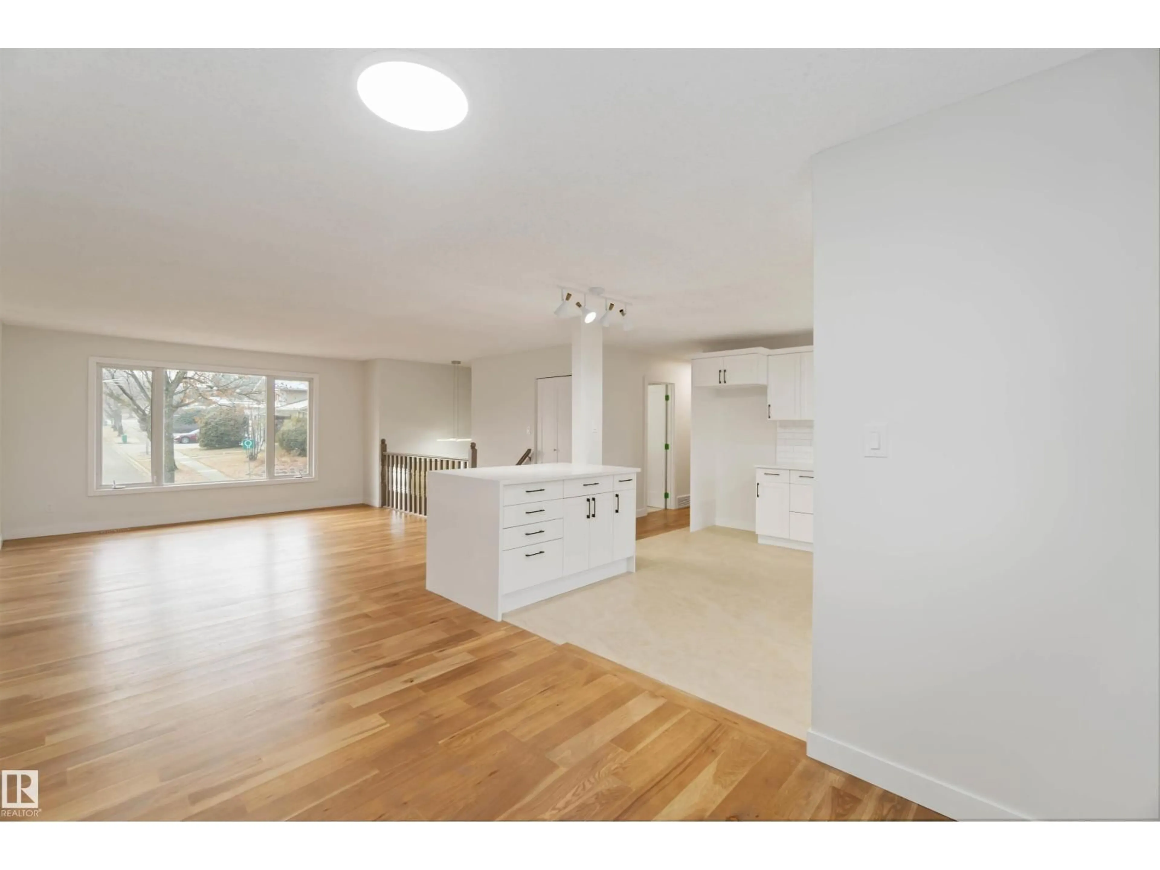 Open concept kitchen, unknown for 14 GOODRIDGE DR, St. Albert Alberta T8N2A8