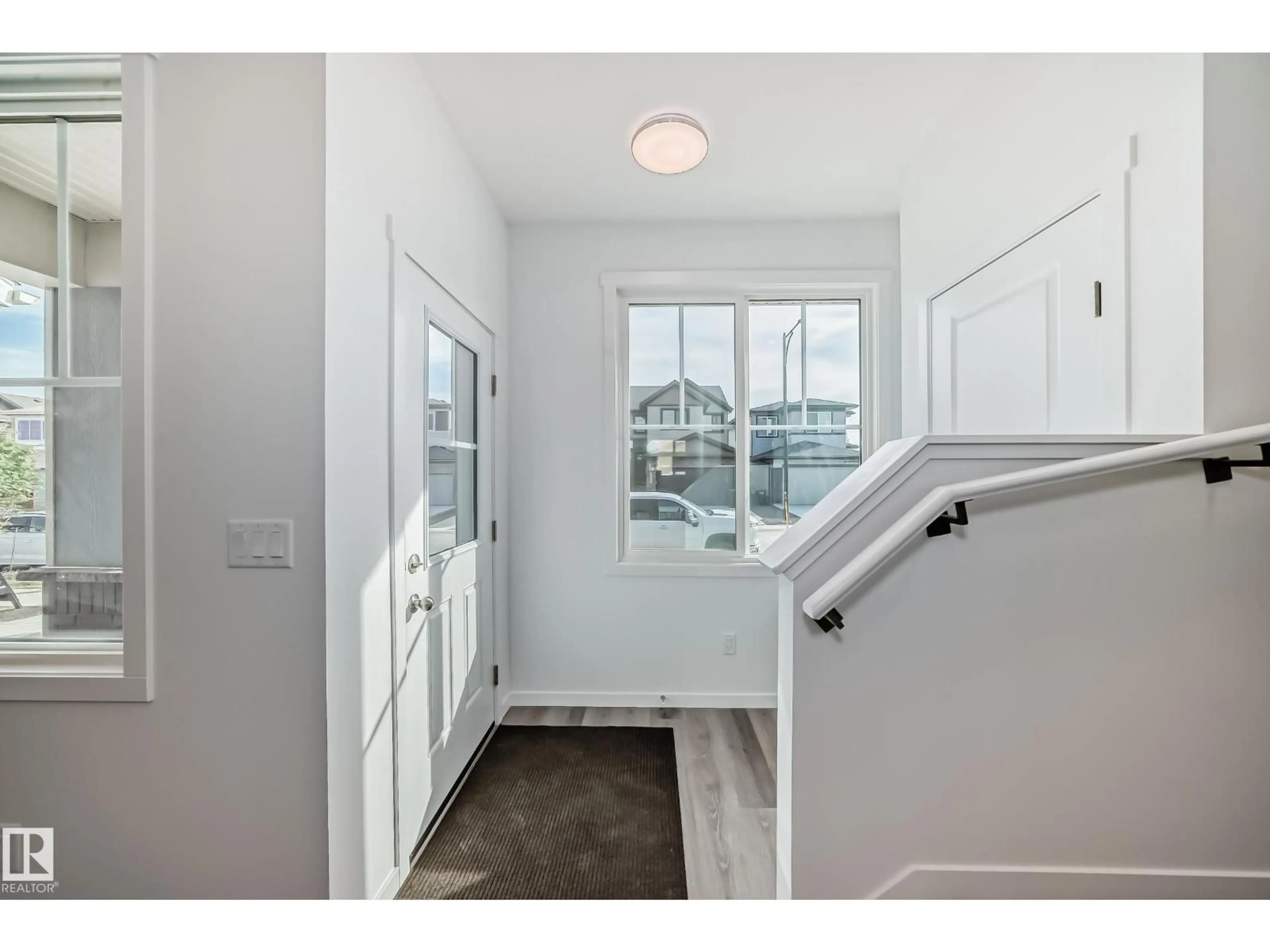 Indoor entryway for NW - 3965 WREN LO, Edmonton Alberta T5S0T1
