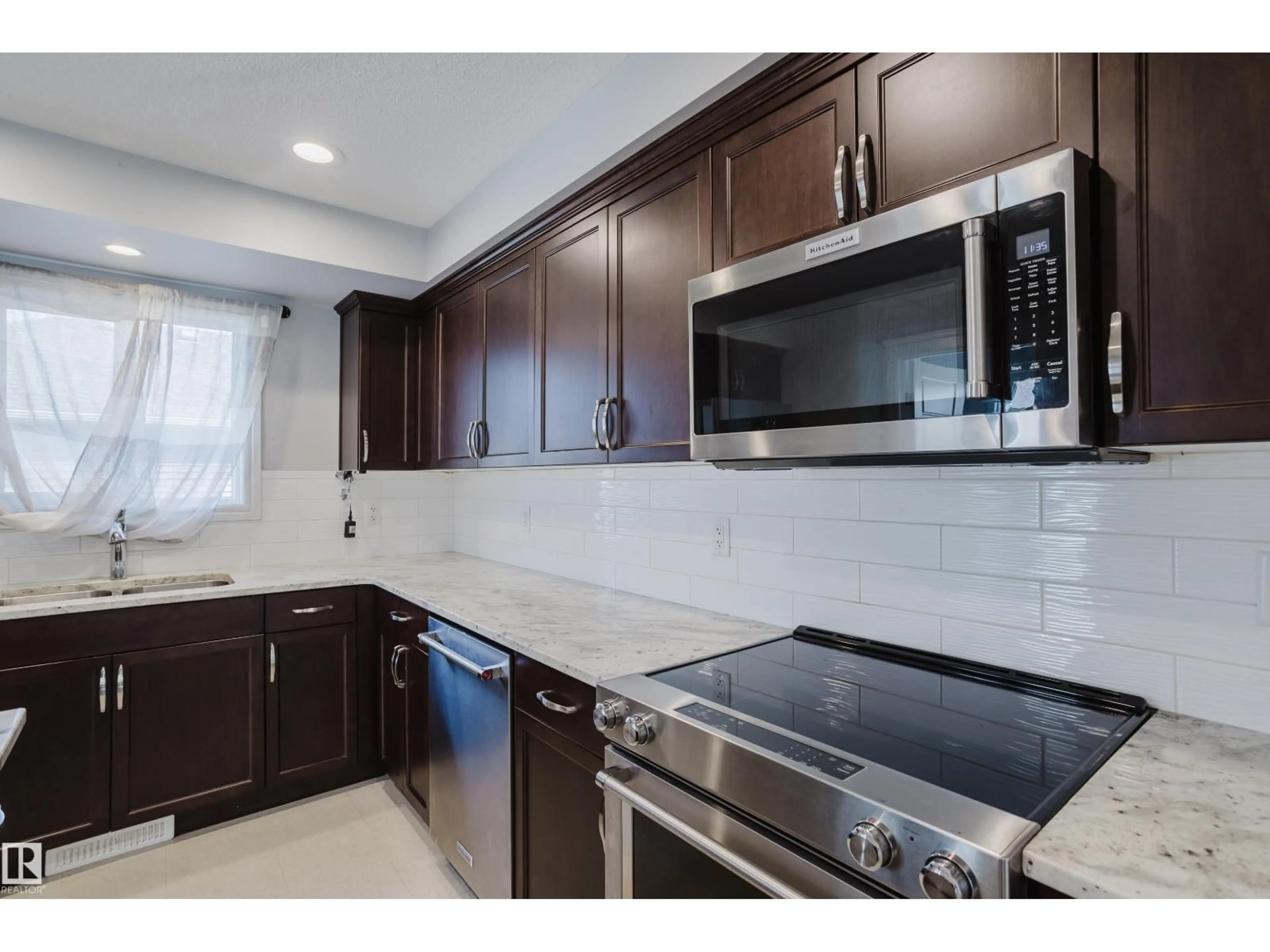 Standard kitchen, ceramic/tile floor for SW - 184 DESROCHERS GA, Edmonton Alberta T6W3H8