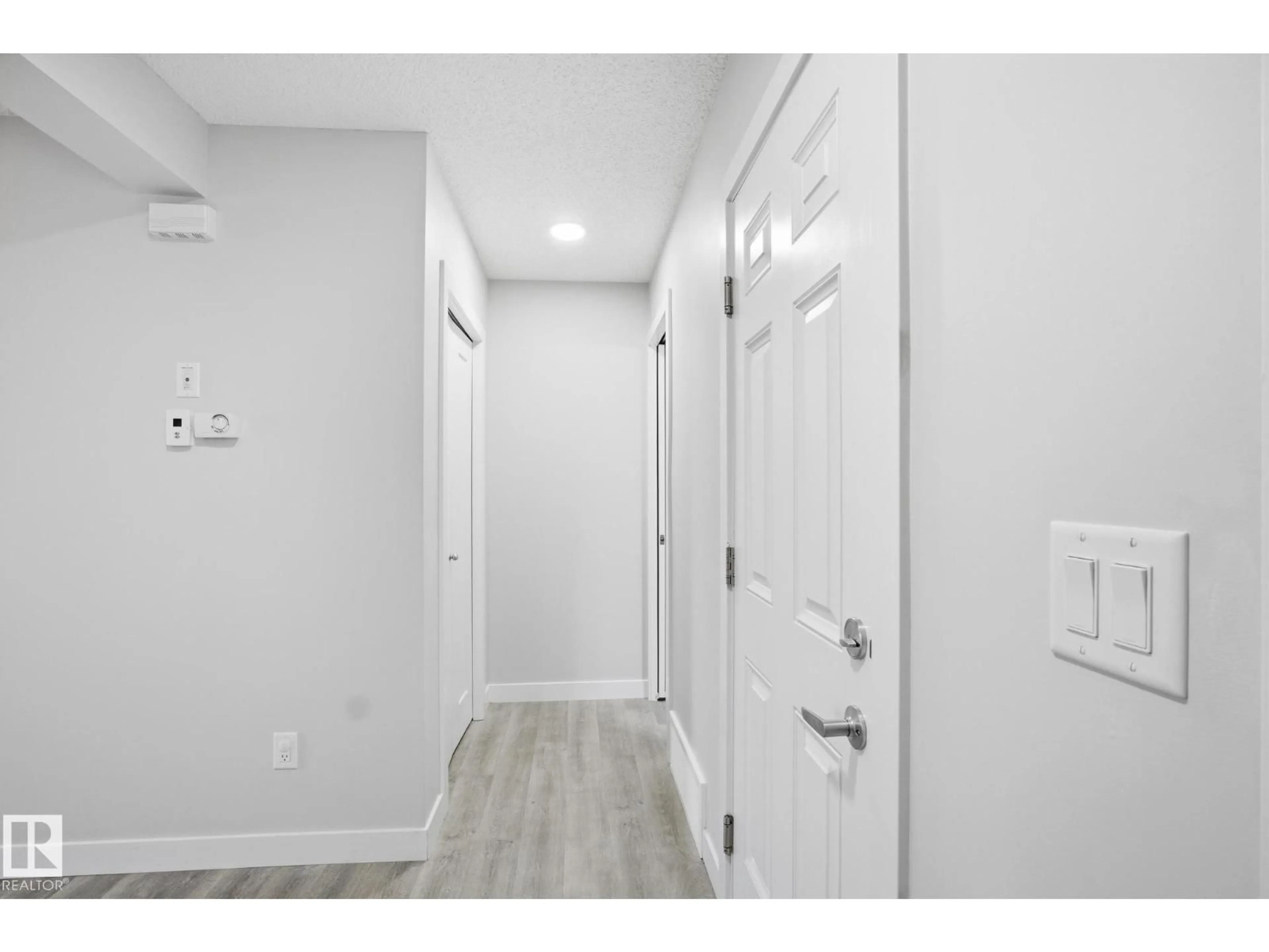 Indoor entryway for 5115 LARK CR, Edmonton Alberta T5S0N9