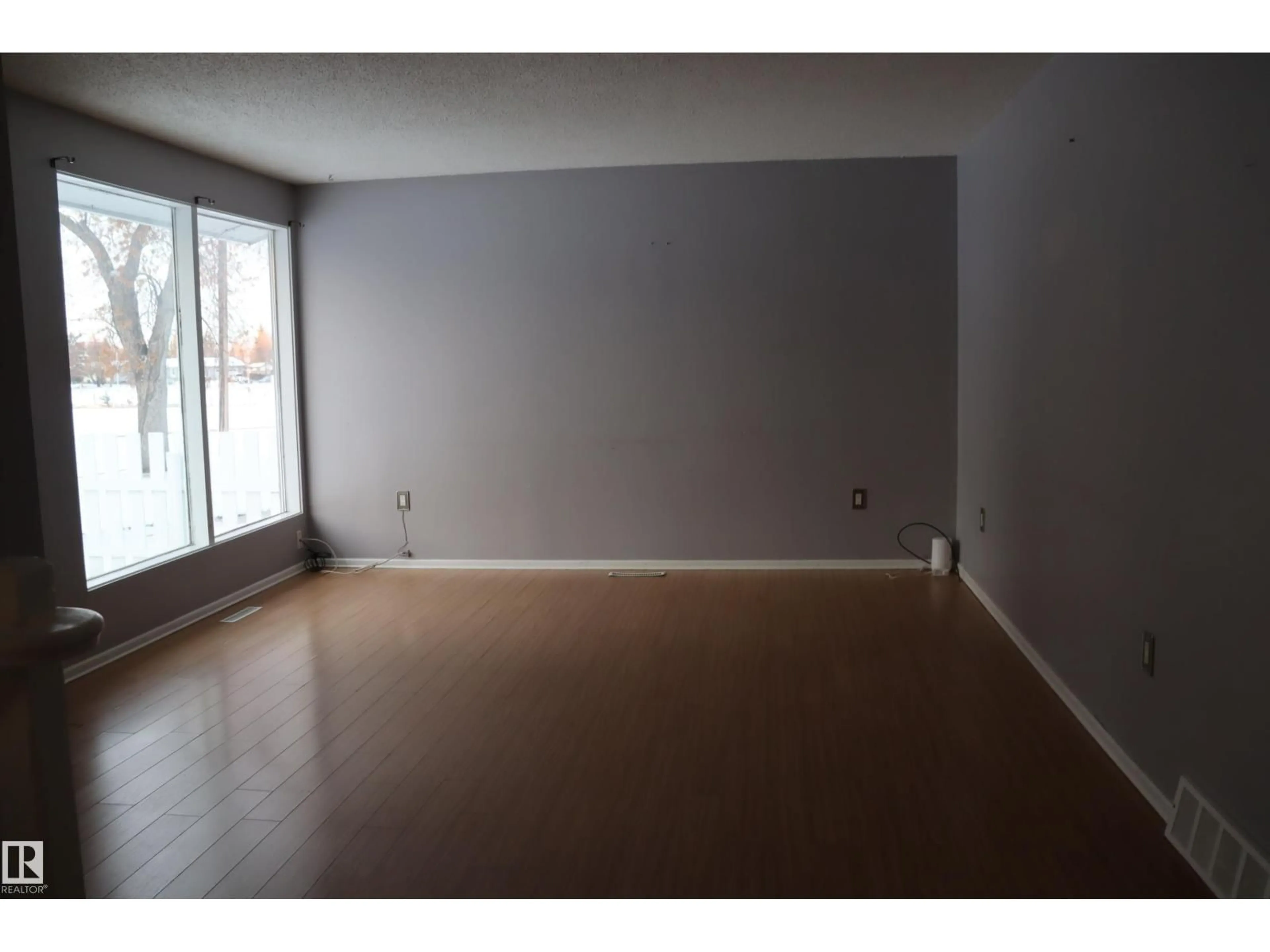 A pic of a room for 5207 55A ST, Wetaskiwin Alberta T9A1T8