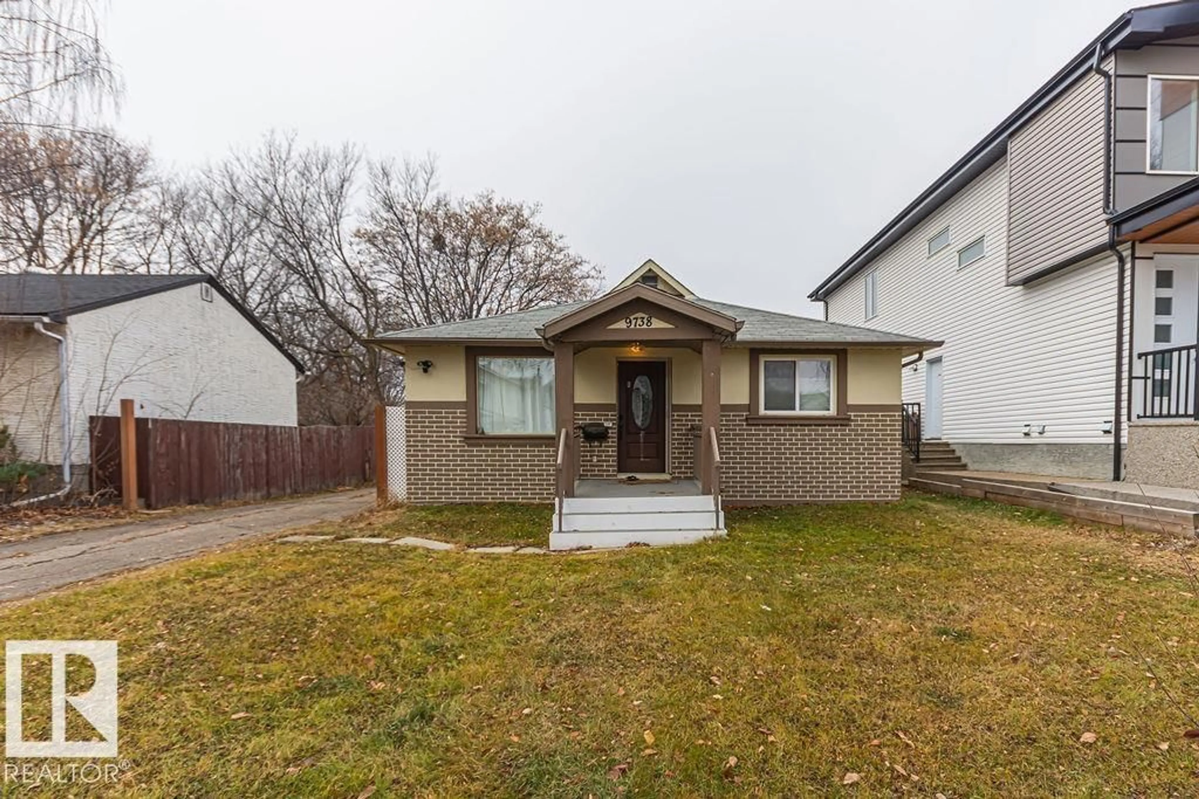 Unknown for 9738 152 ST, Edmonton Alberta T5P1X1