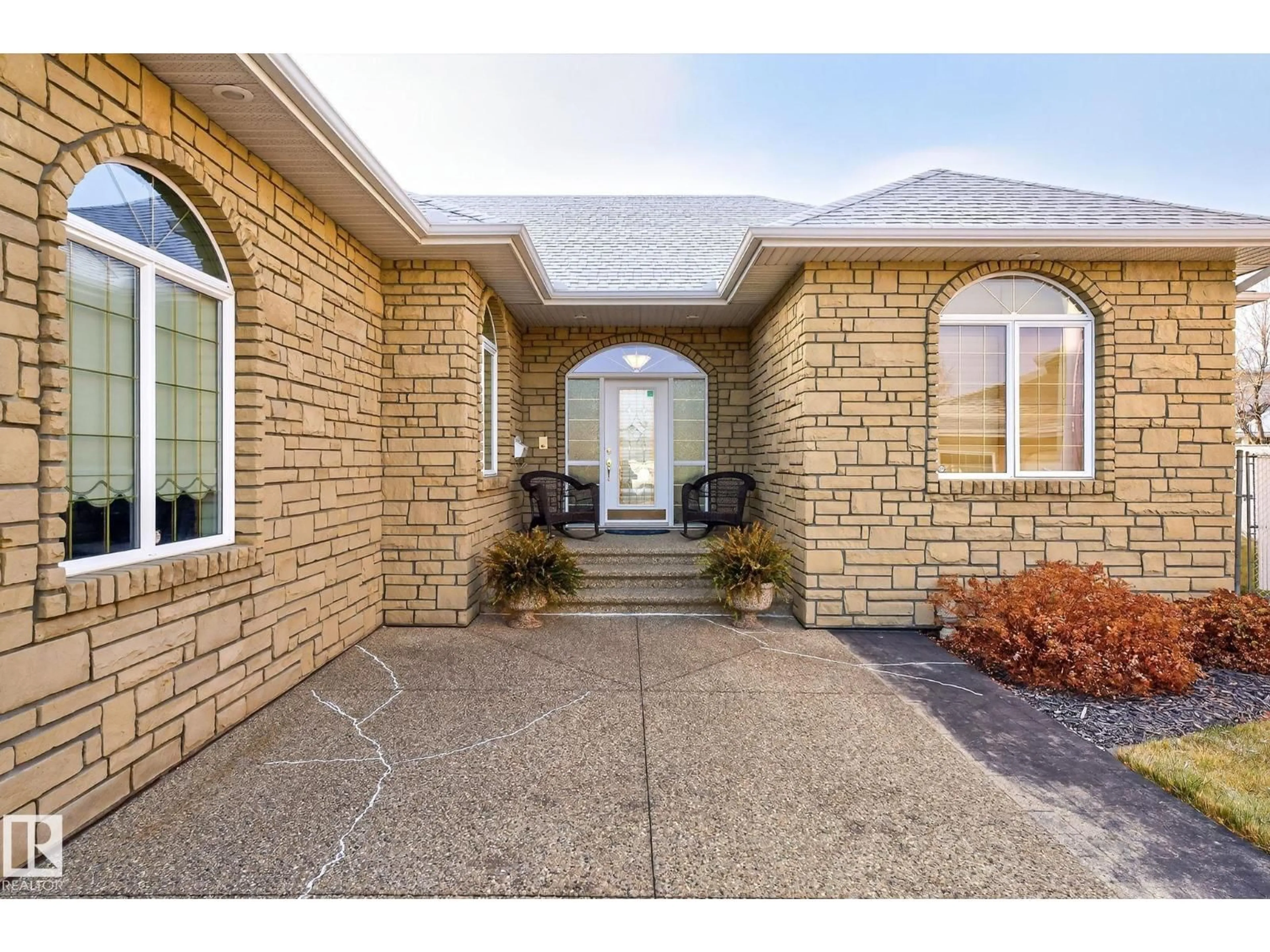 Unknown for 8835 159A AV, Edmonton Alberta T5Z3E7