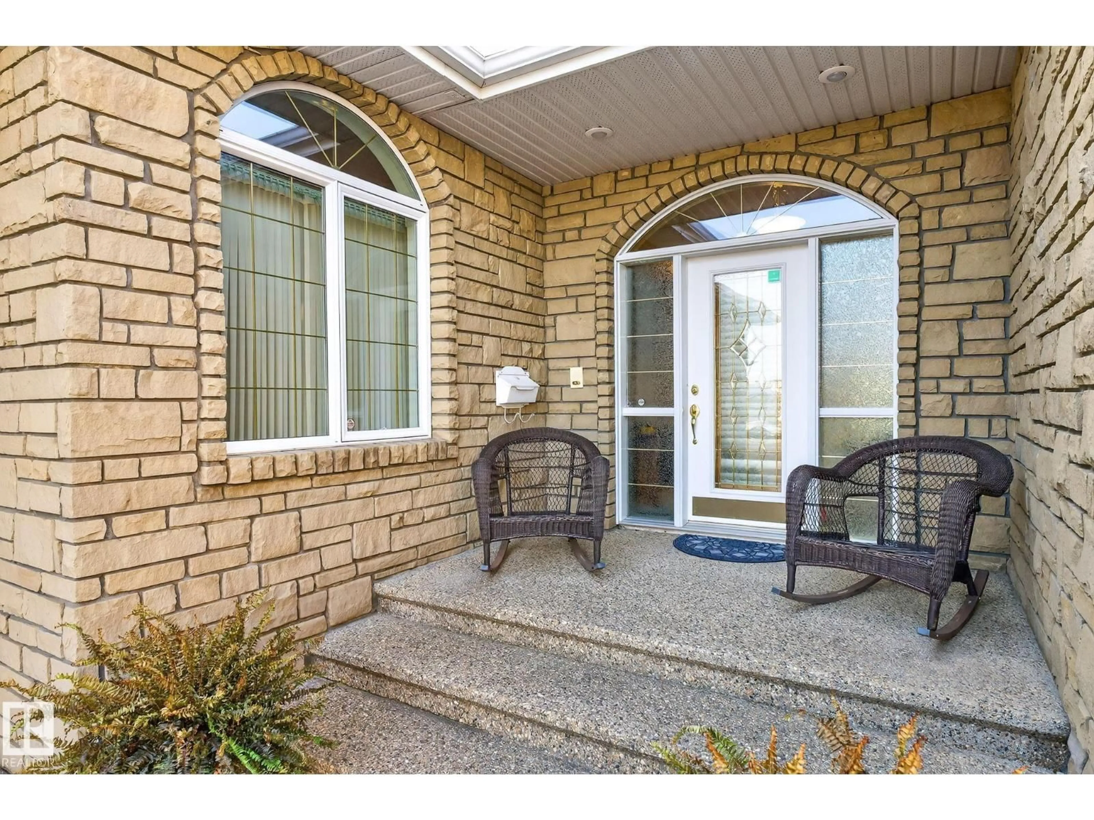 Indoor entryway for 8835 159A AV, Edmonton Alberta T5Z3E7