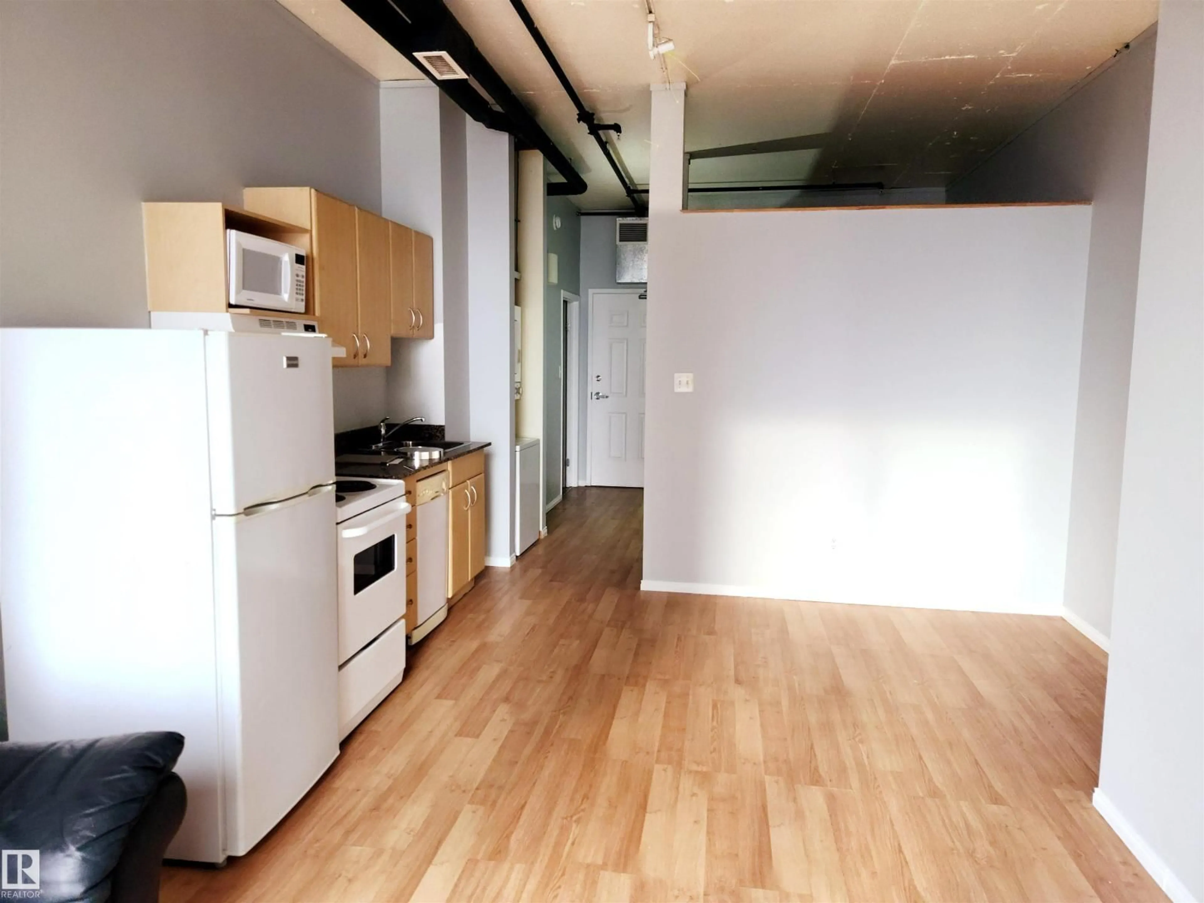 A pic of a room for 1410 JASPER AV NW, Edmonton Alberta T5J1R9