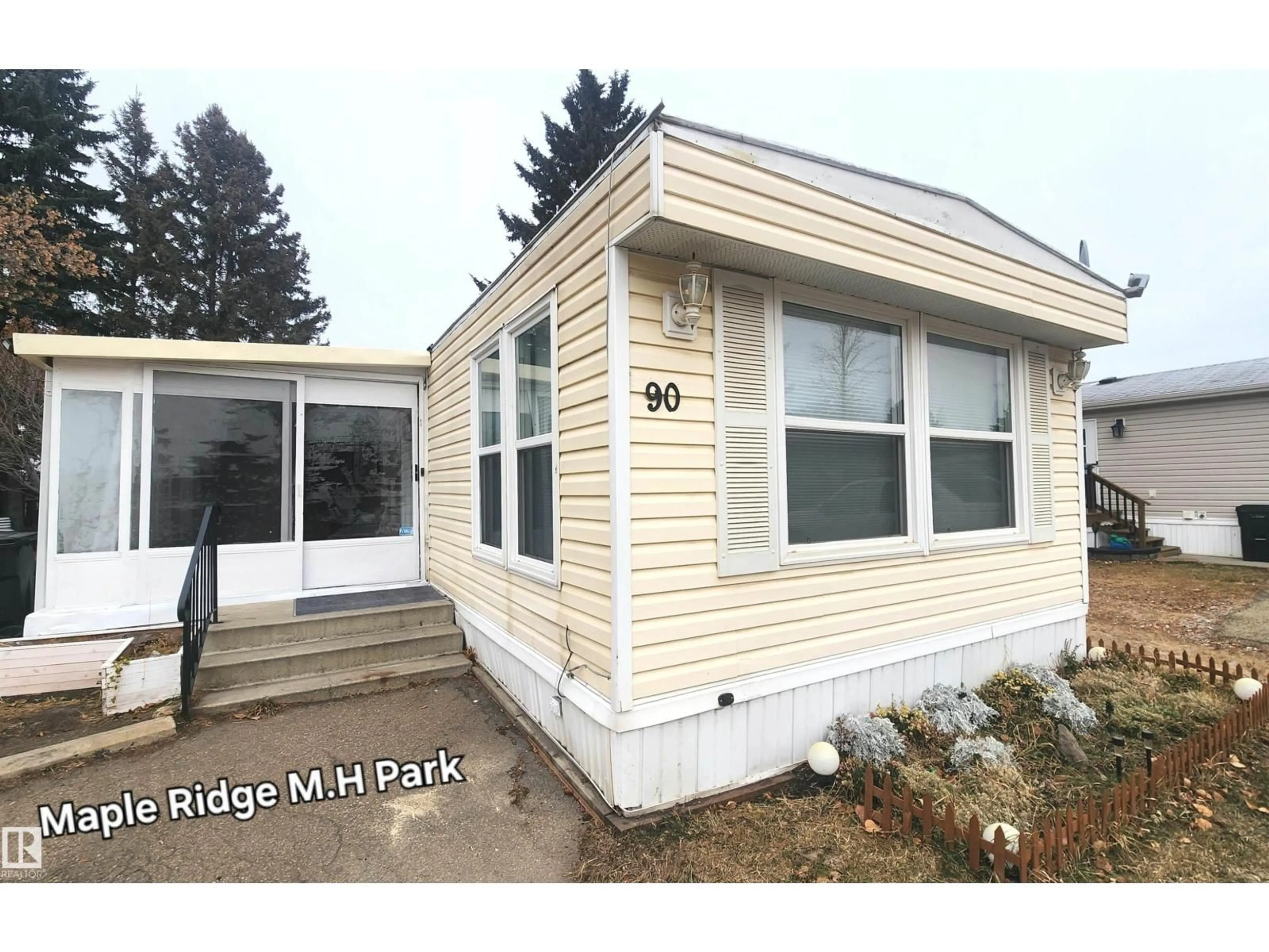 Home with vinyl exterior material, street for 90 RIM RD, Edmonton Alberta T6P1C5